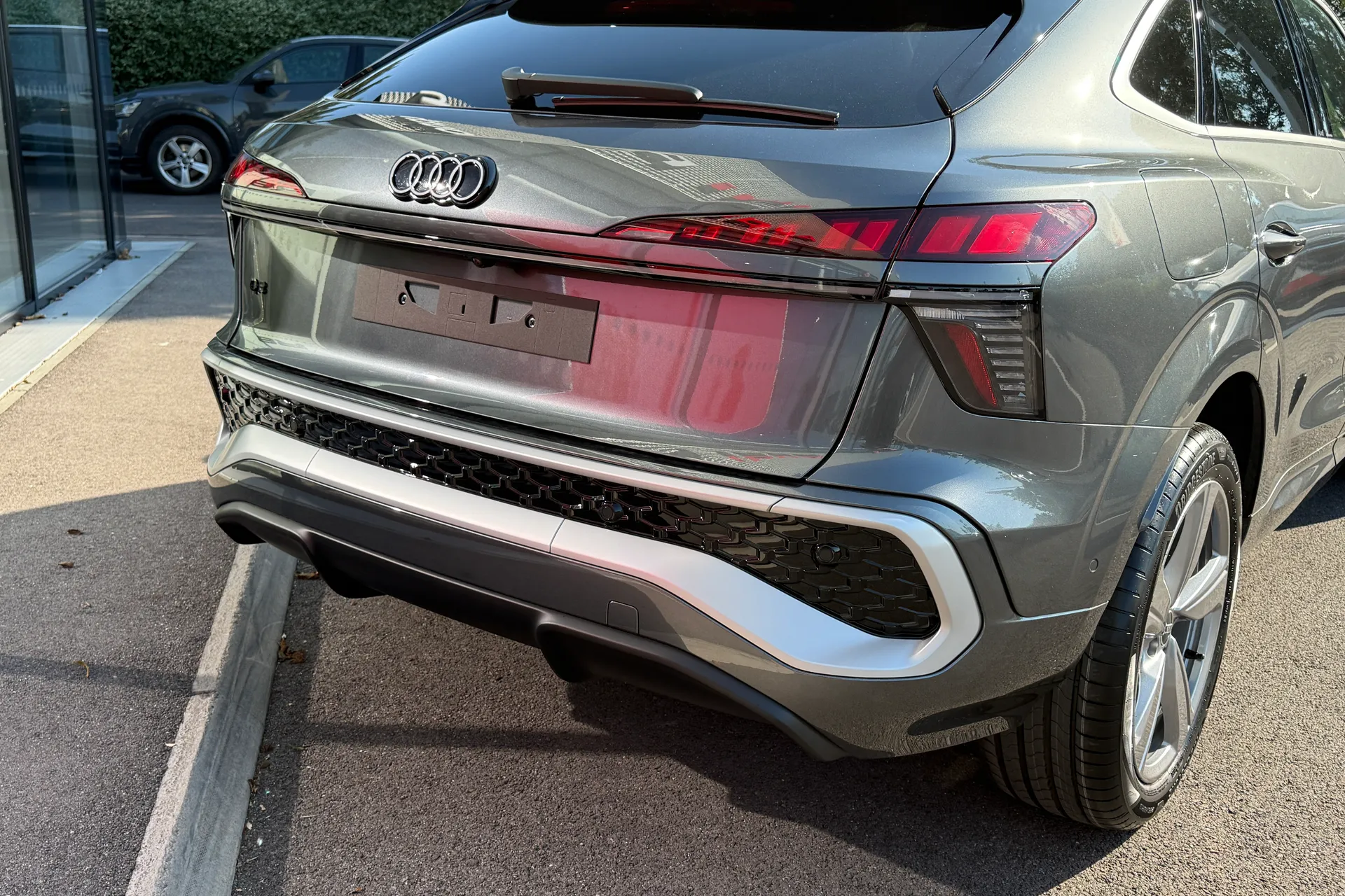 Audi Q3 thumbnail image number 26