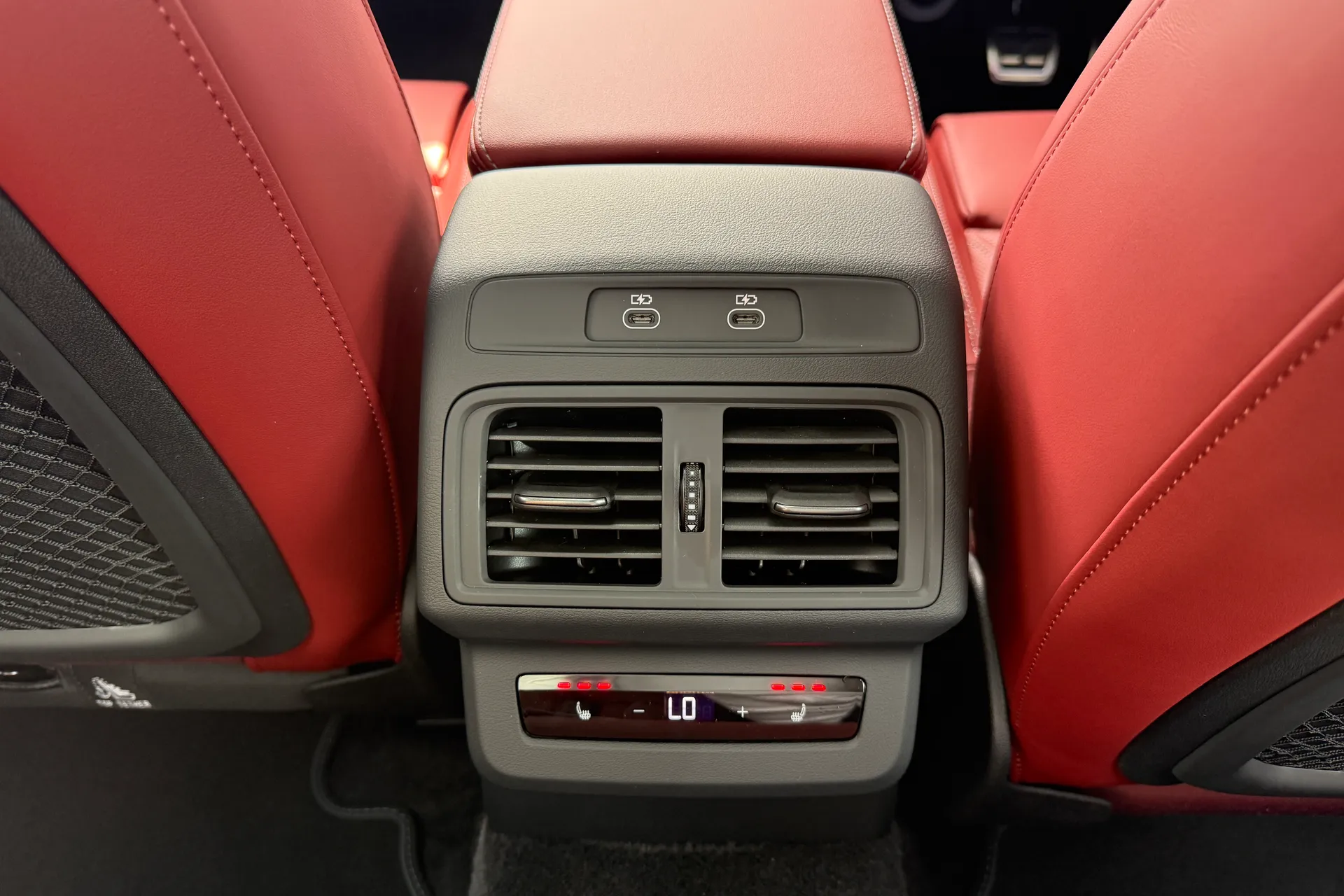 Audi Q5 thumbnail image number 37