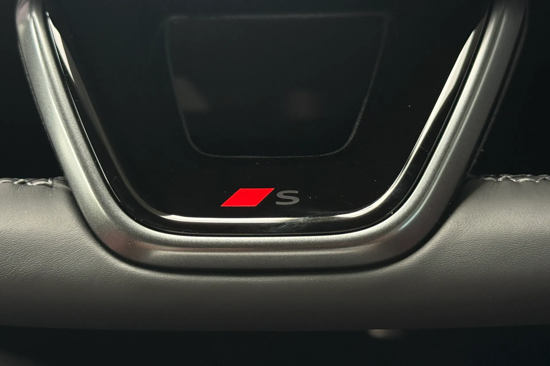 Audi Q5 thumbnail image number 15