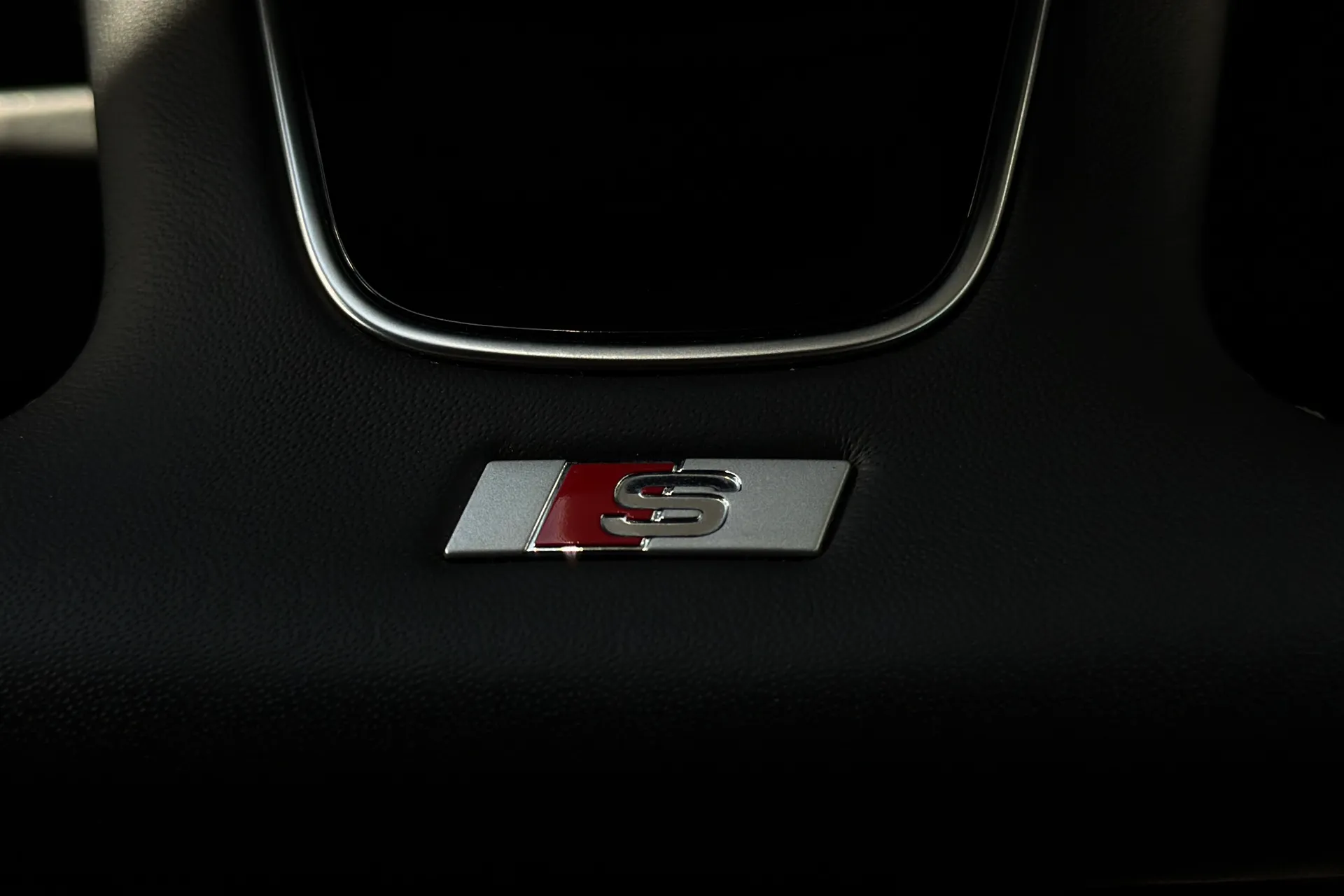 Audi A4 thumbnail image number 22