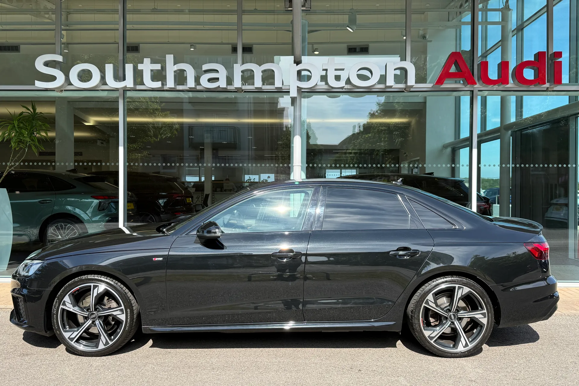 Audi A4 thumbnail image number 49