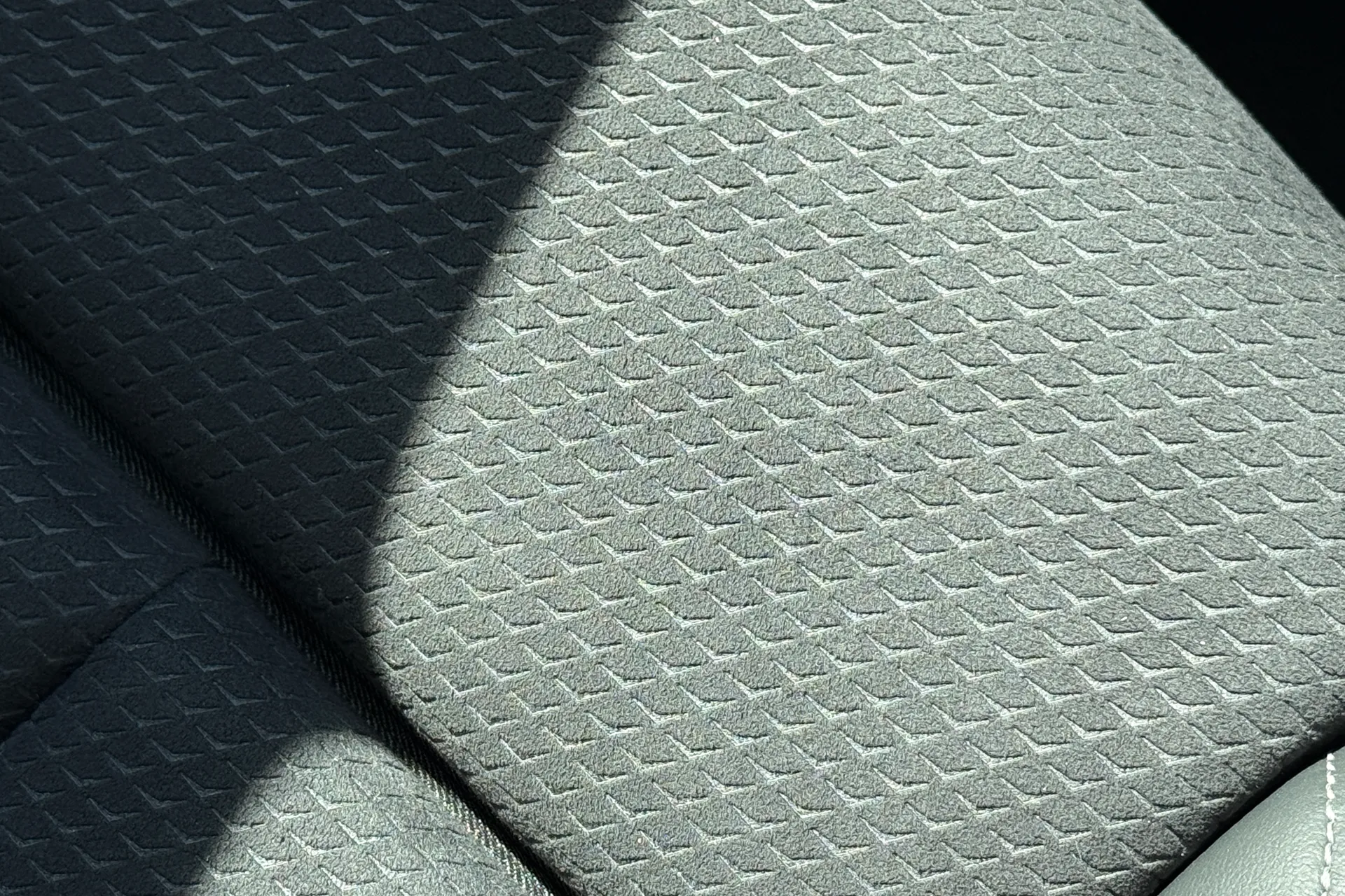 Audi A4 thumbnail image number 30