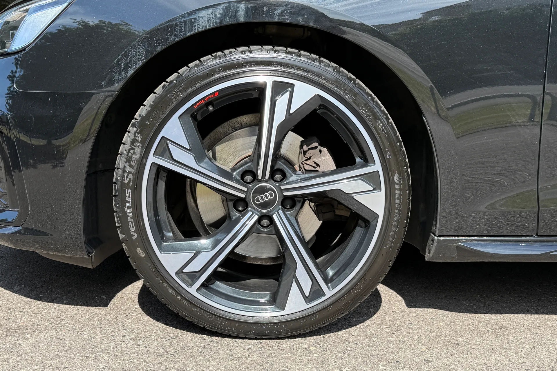 Audi A4 thumbnail image number 12