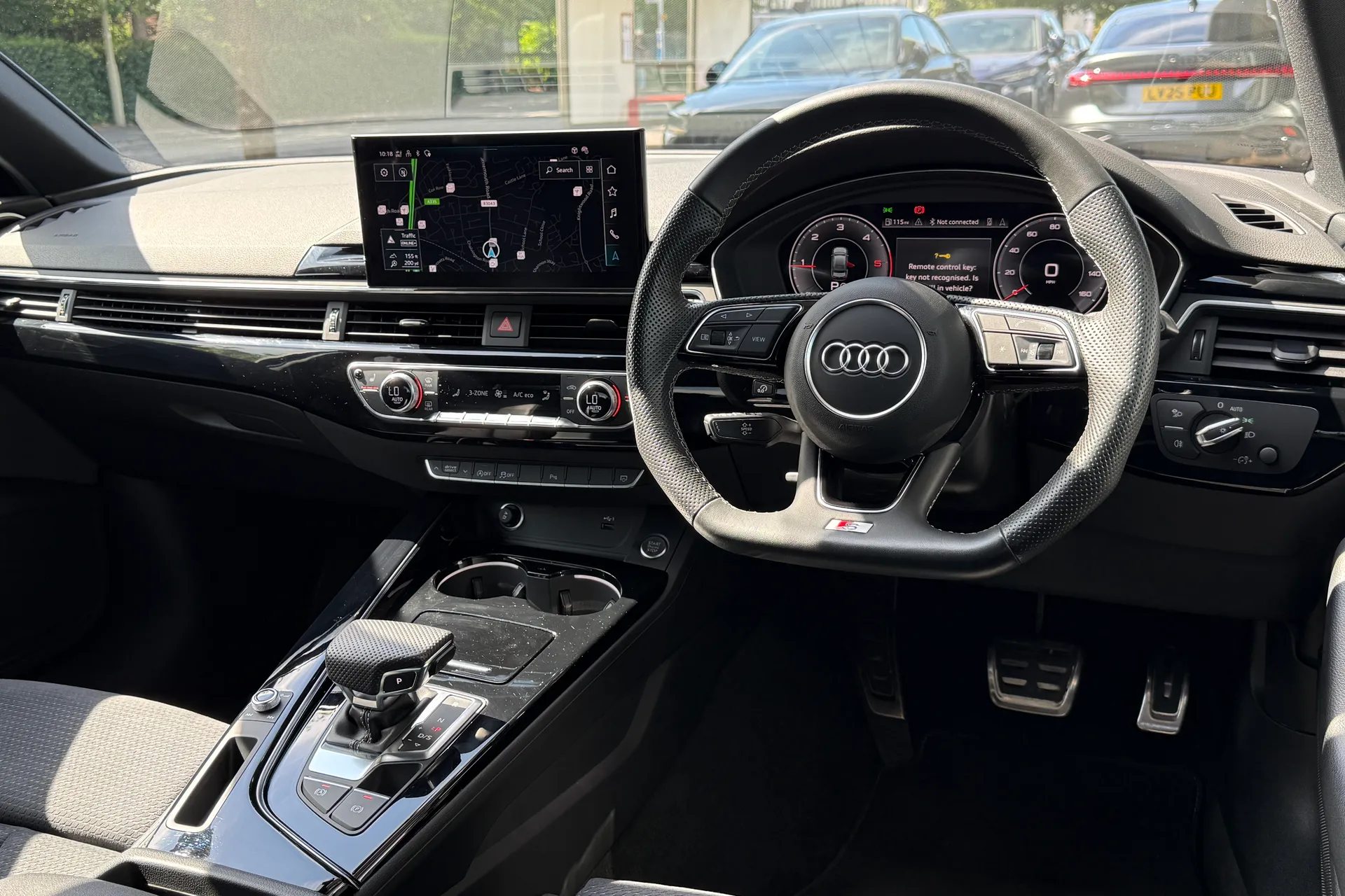 Audi A4 thumbnail image number 37