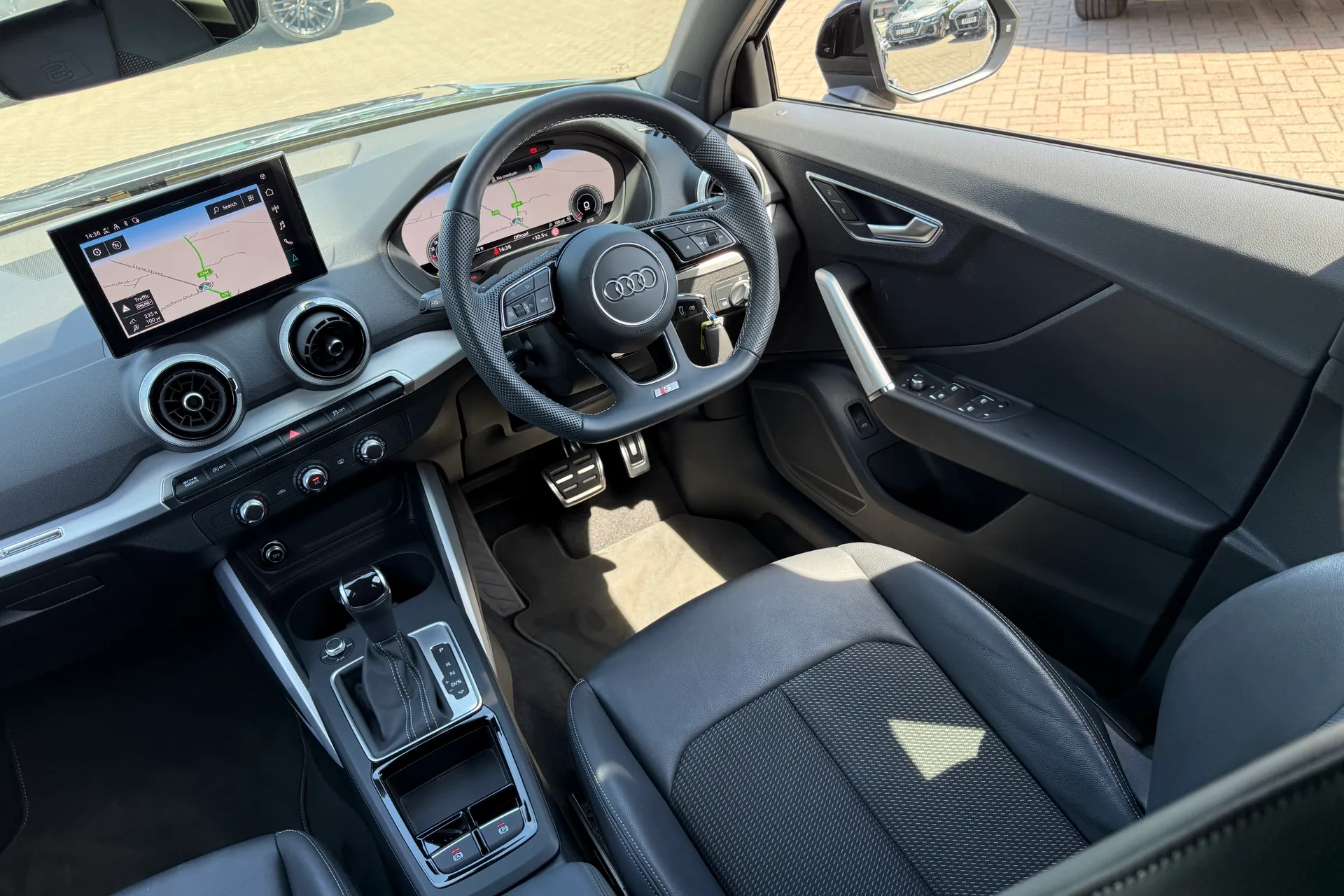 Audi Q2 thumbnail image number 38