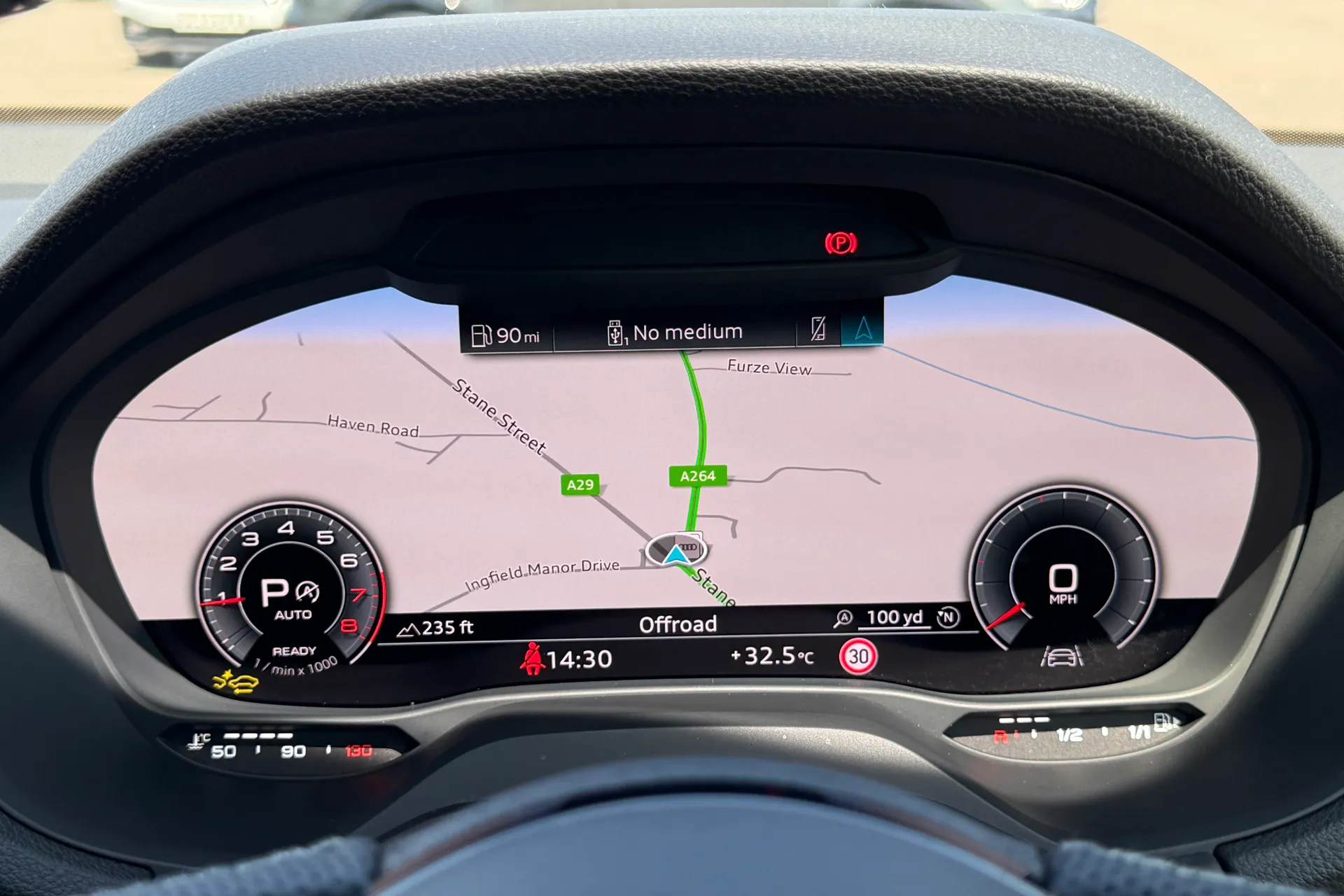Audi Q2 thumbnail image number 12