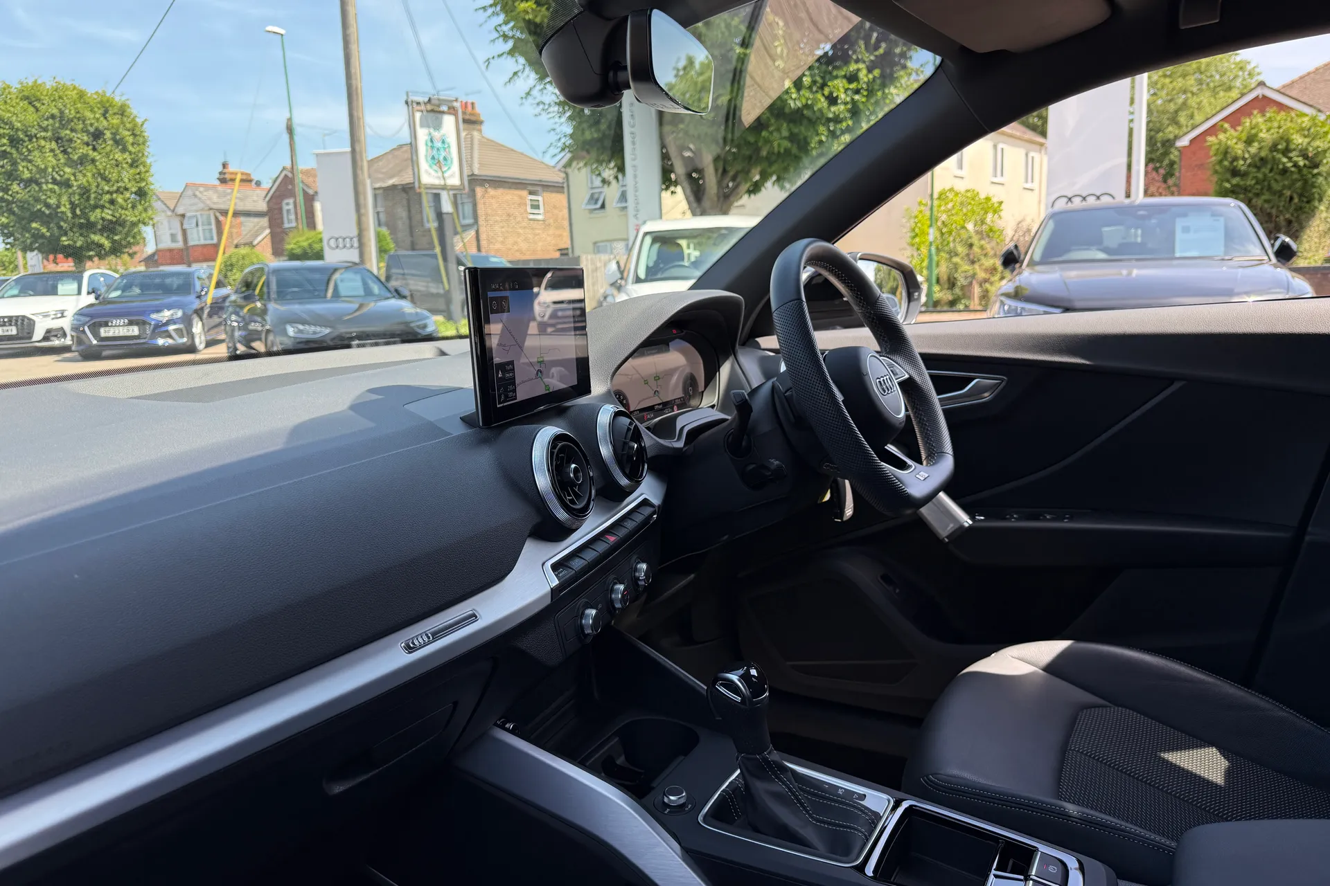 Audi Q2 thumbnail image number 25