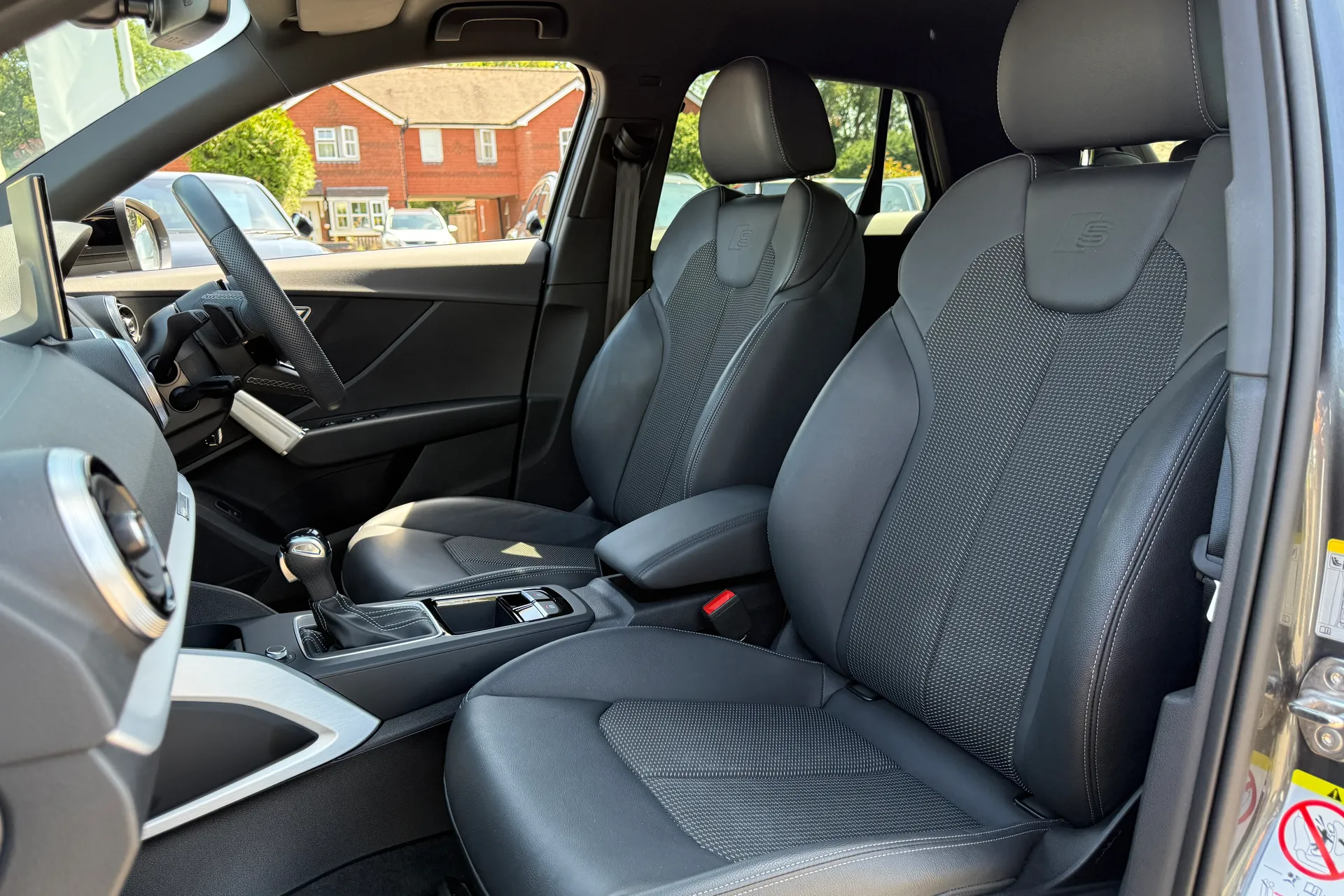 Audi Q2 thumbnail image number 26