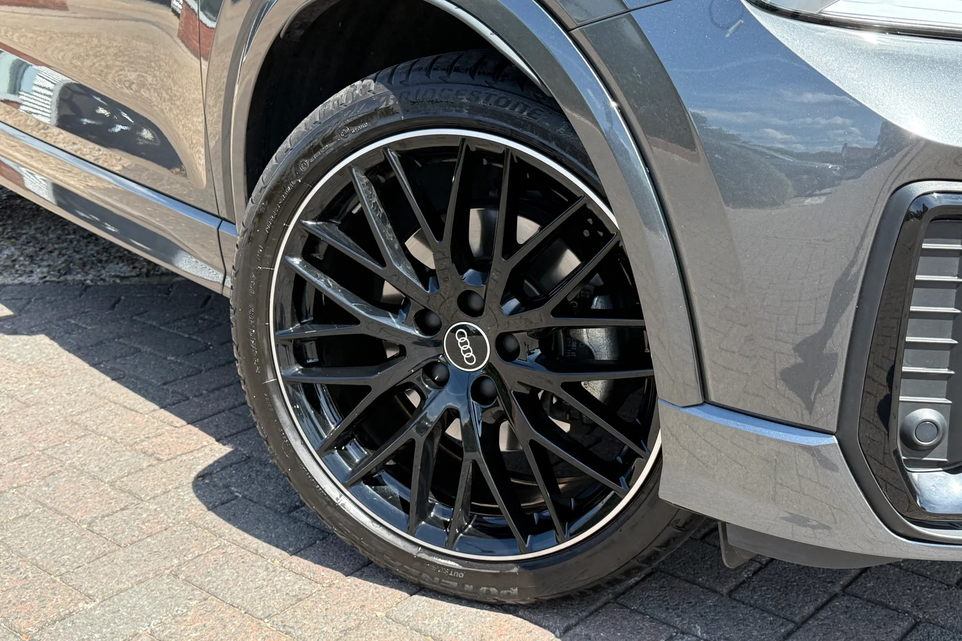 Audi Q2 thumbnail image number 6