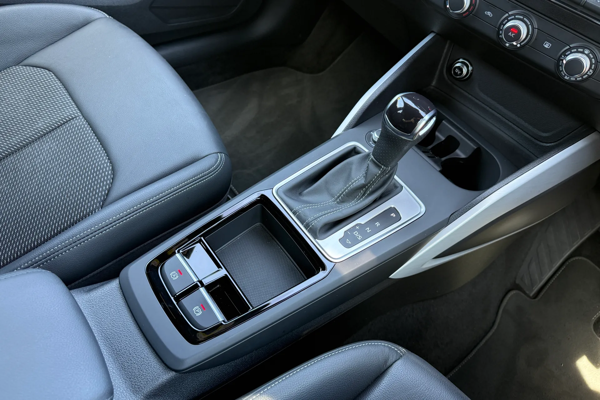 Audi Q2 thumbnail image number 36