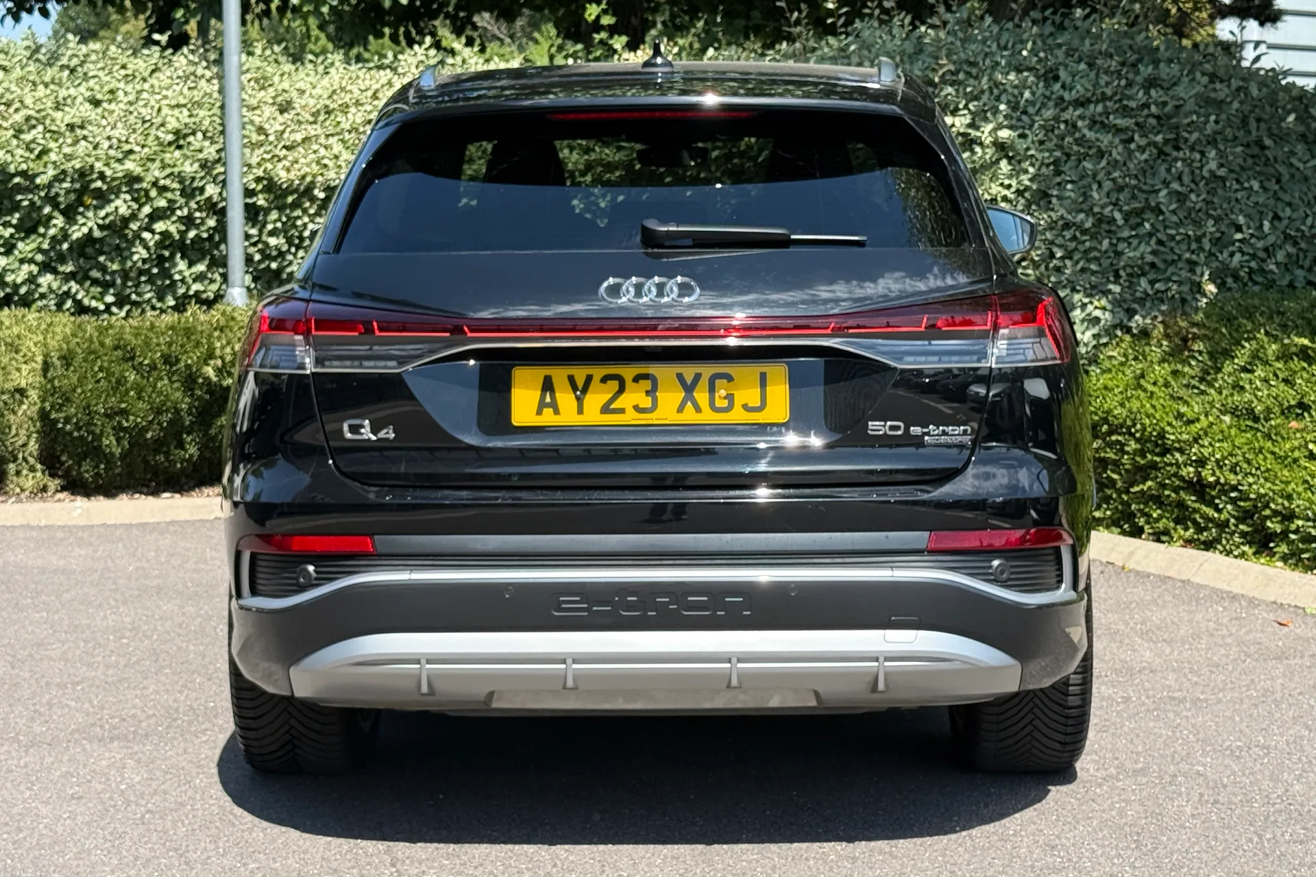 Audi Q4 thumbnail image number 11