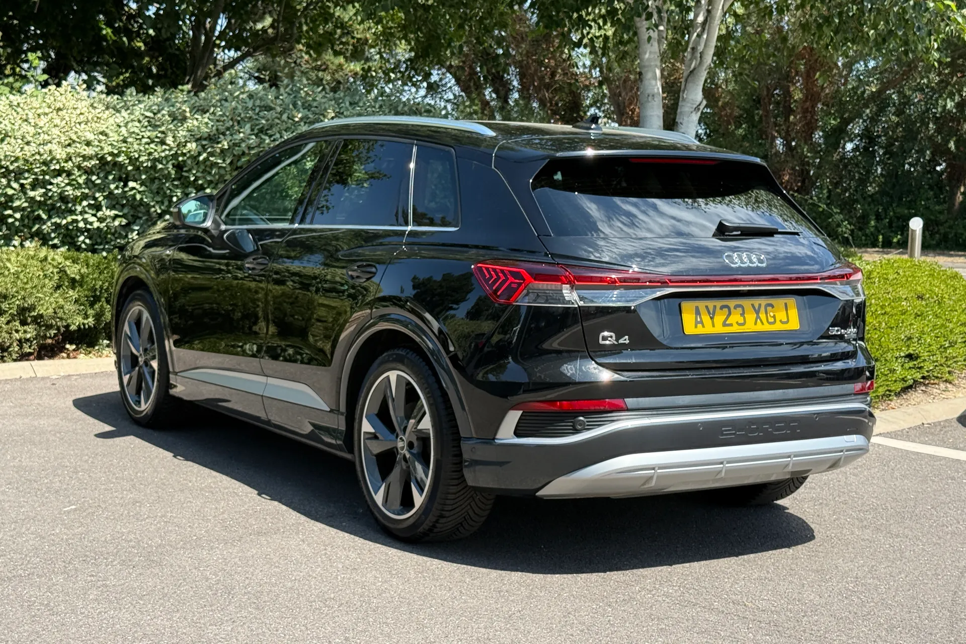 Audi Q4 thumbnail image number 19