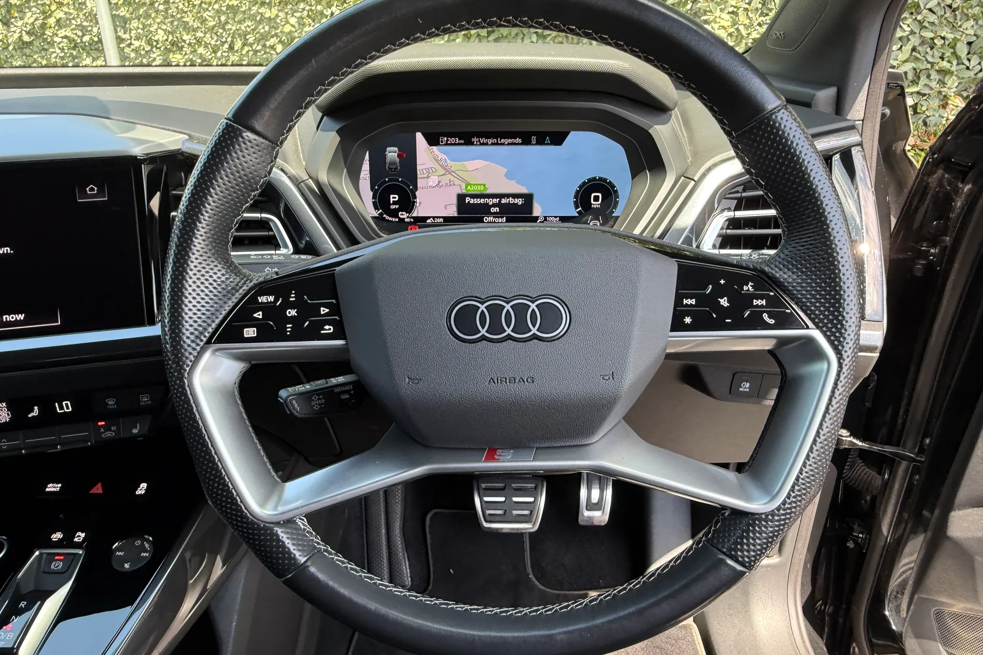 Audi Q4 thumbnail image number 14