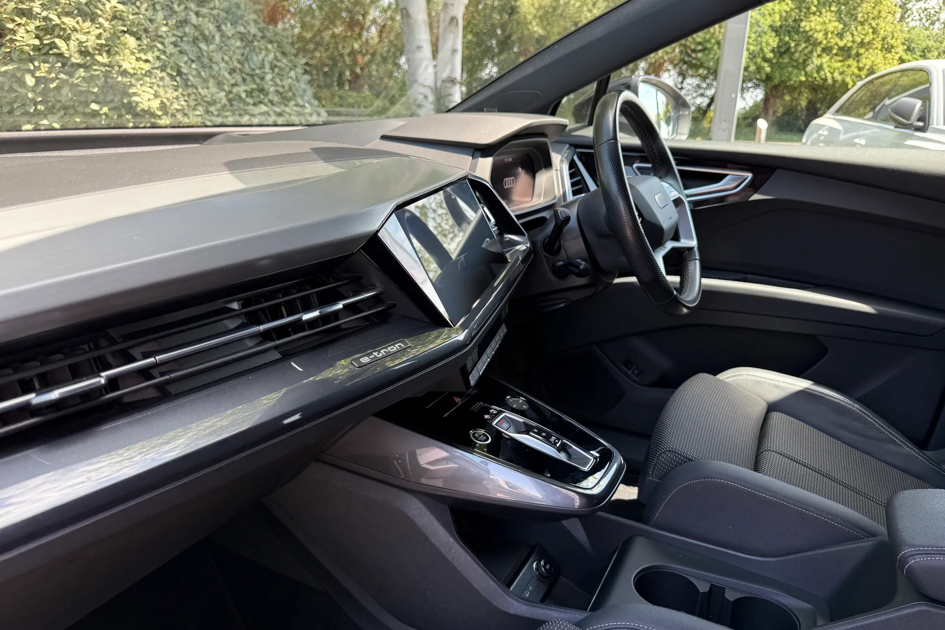 Audi Q4 thumbnail image number 48