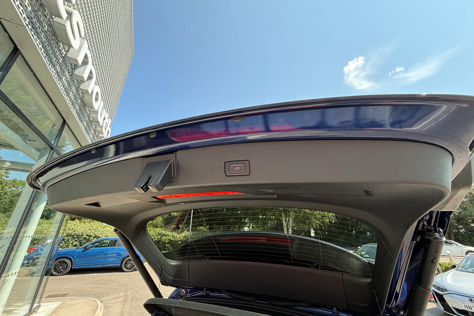 Audi Q4 thumbnail image number 40