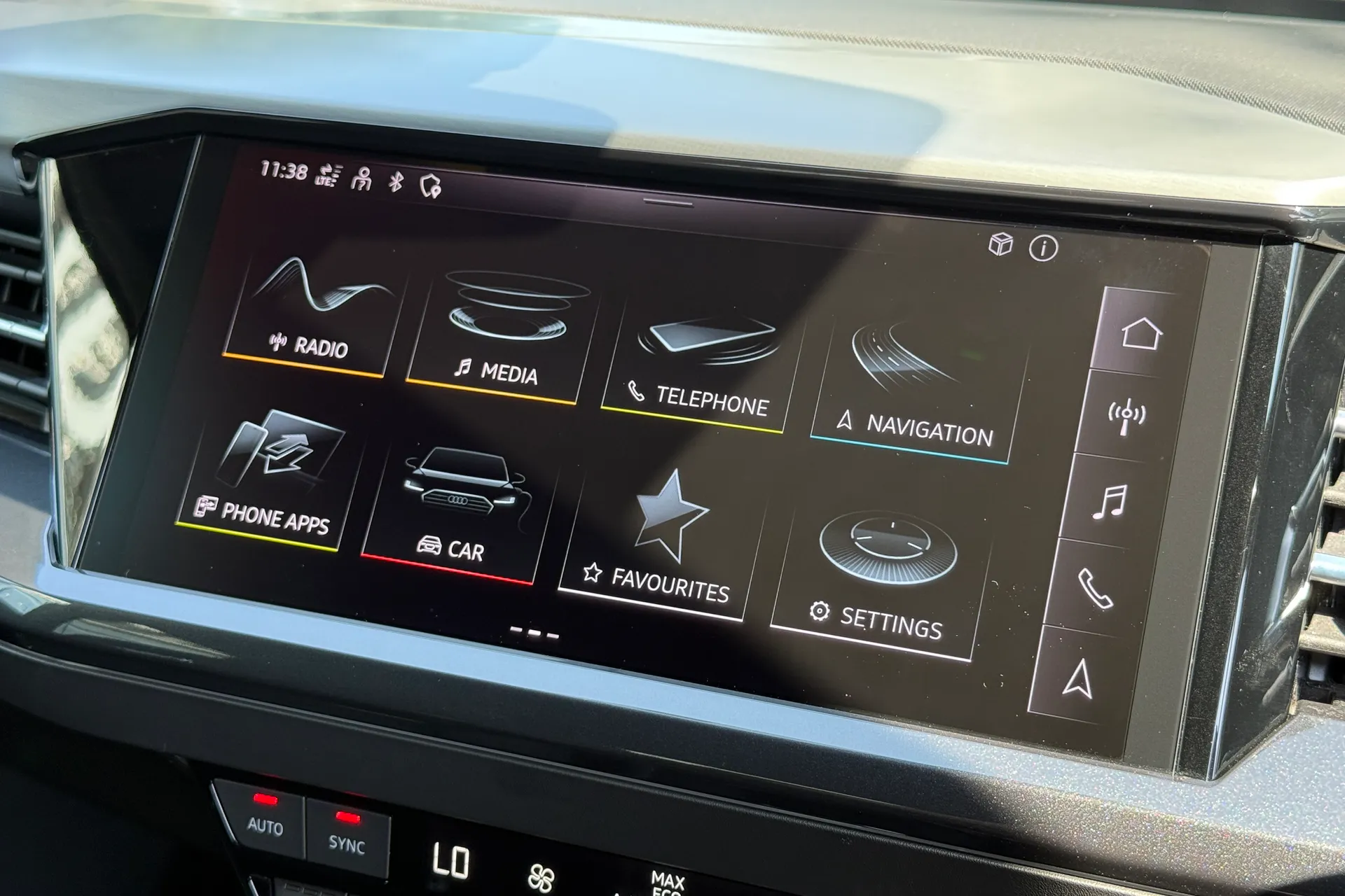 Audi Q4 thumbnail image number 20