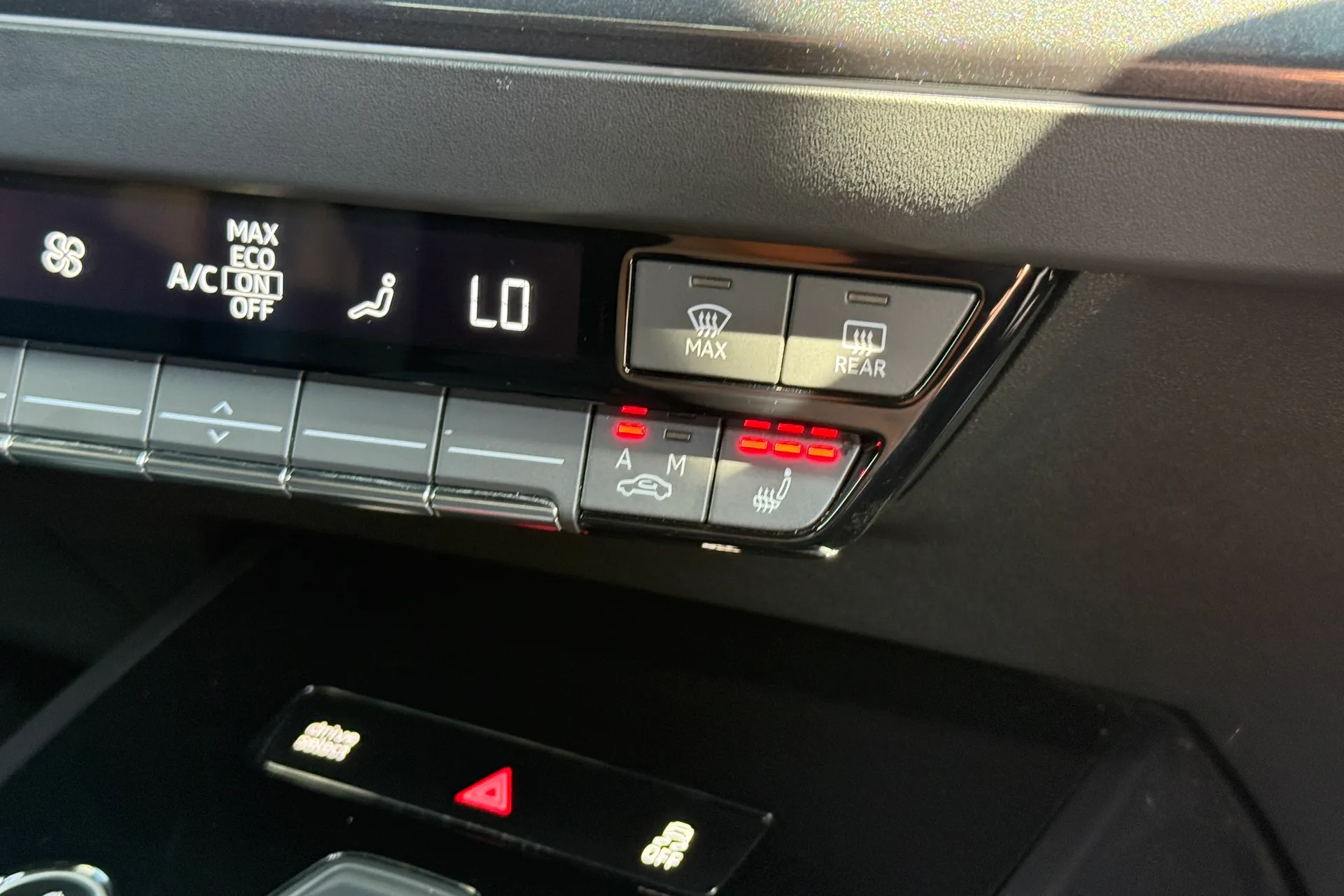 Audi Q4 thumbnail image number 22