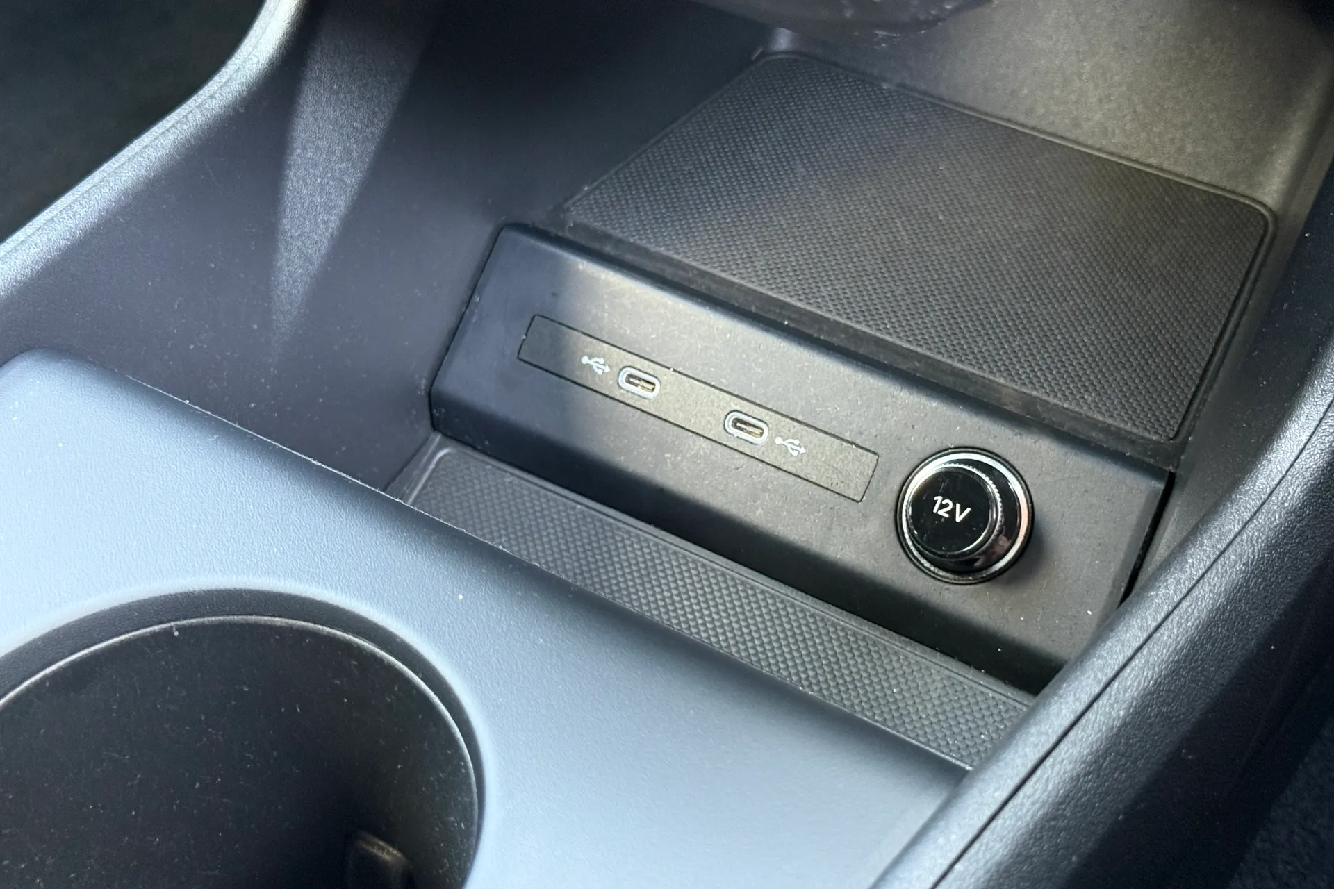 Audi Q4 thumbnail image number 30