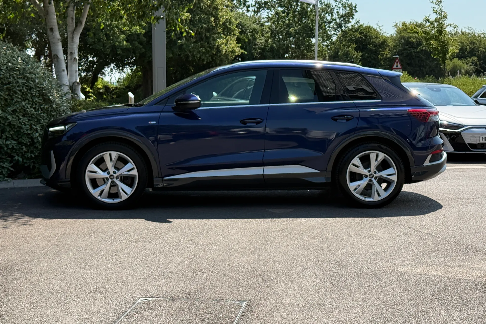 Audi Q4 thumbnail image number 38