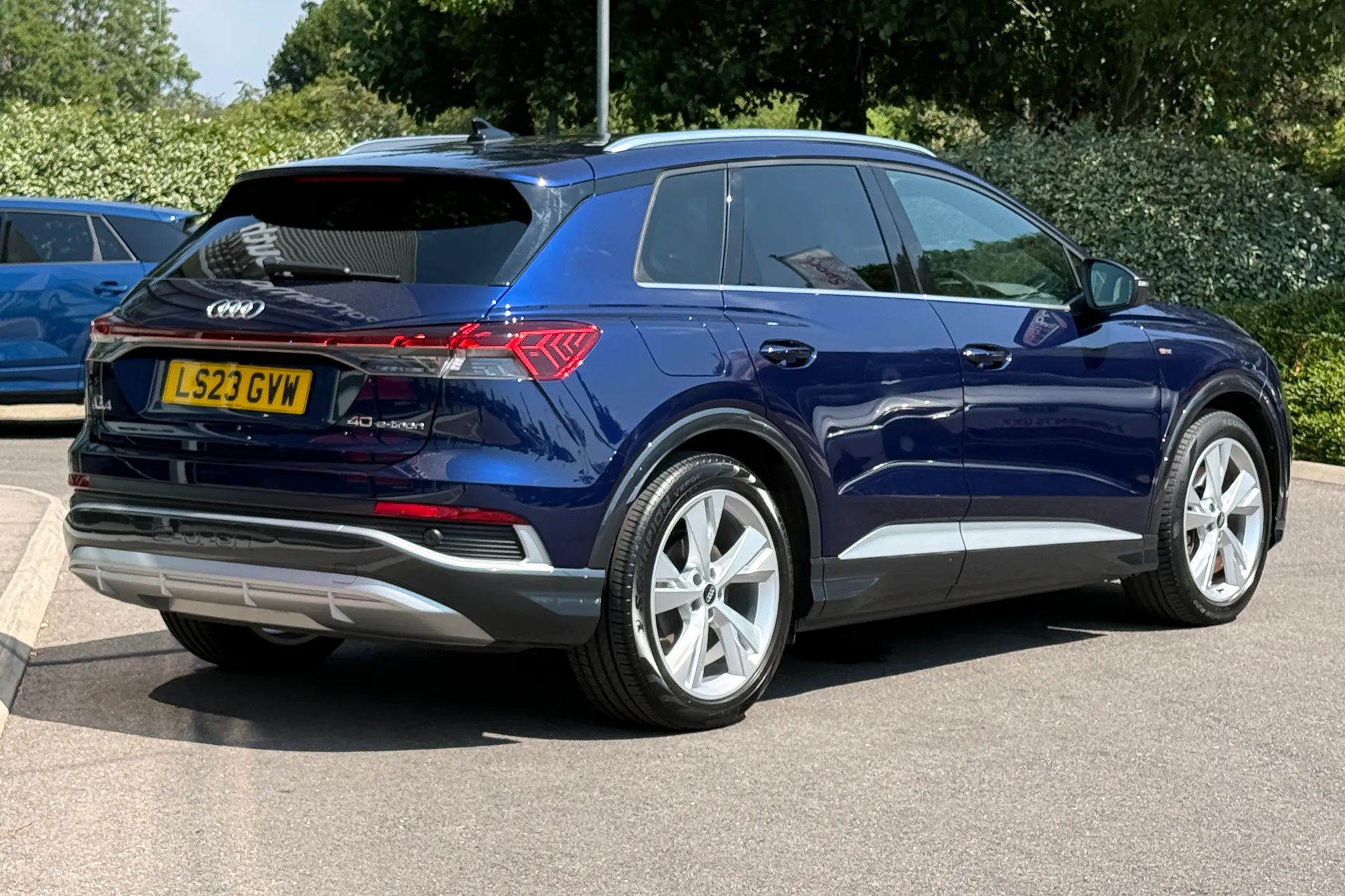 Audi Q4 thumbnail image number 23