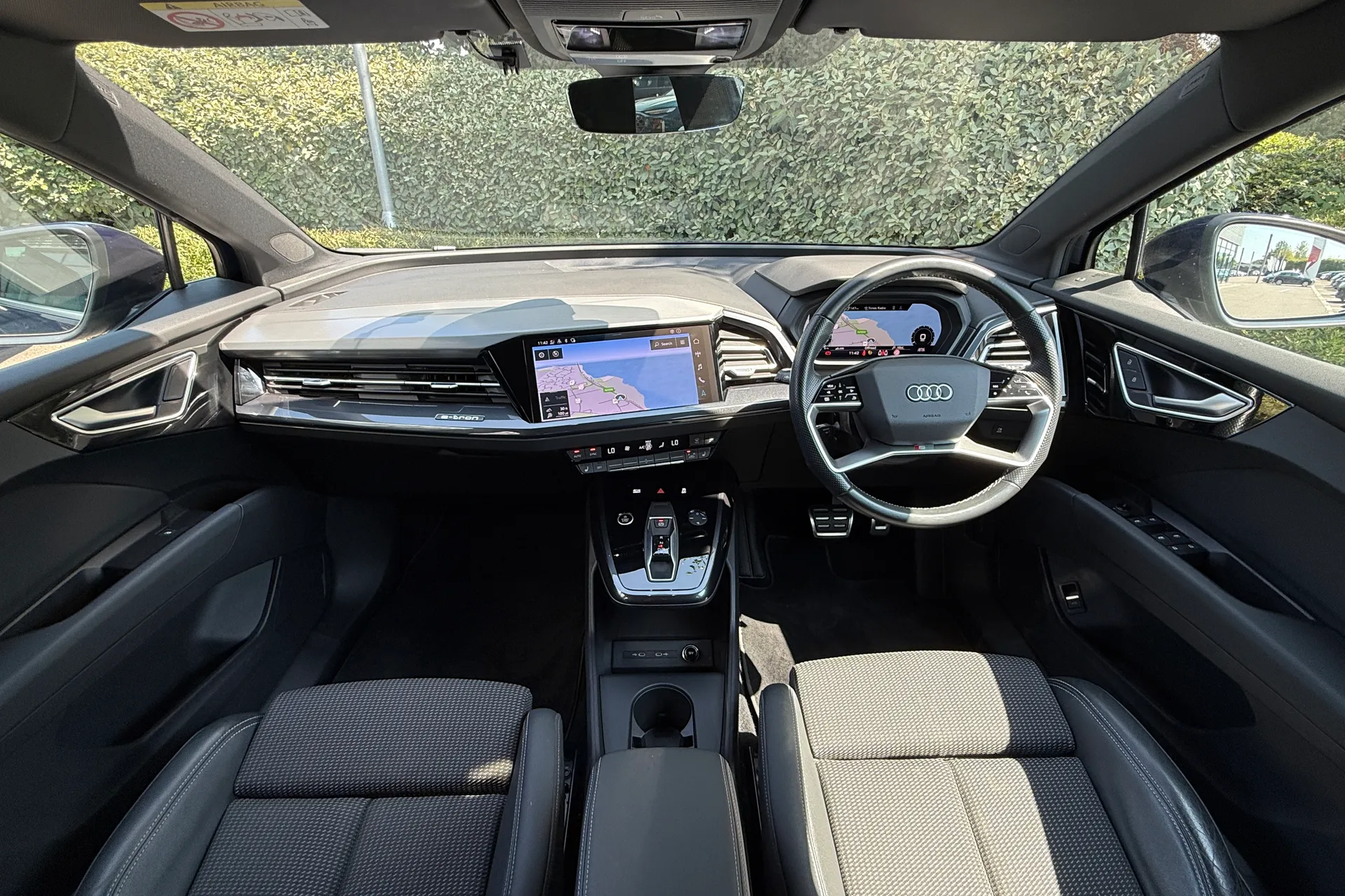 Audi Q4 thumbnail image number 4