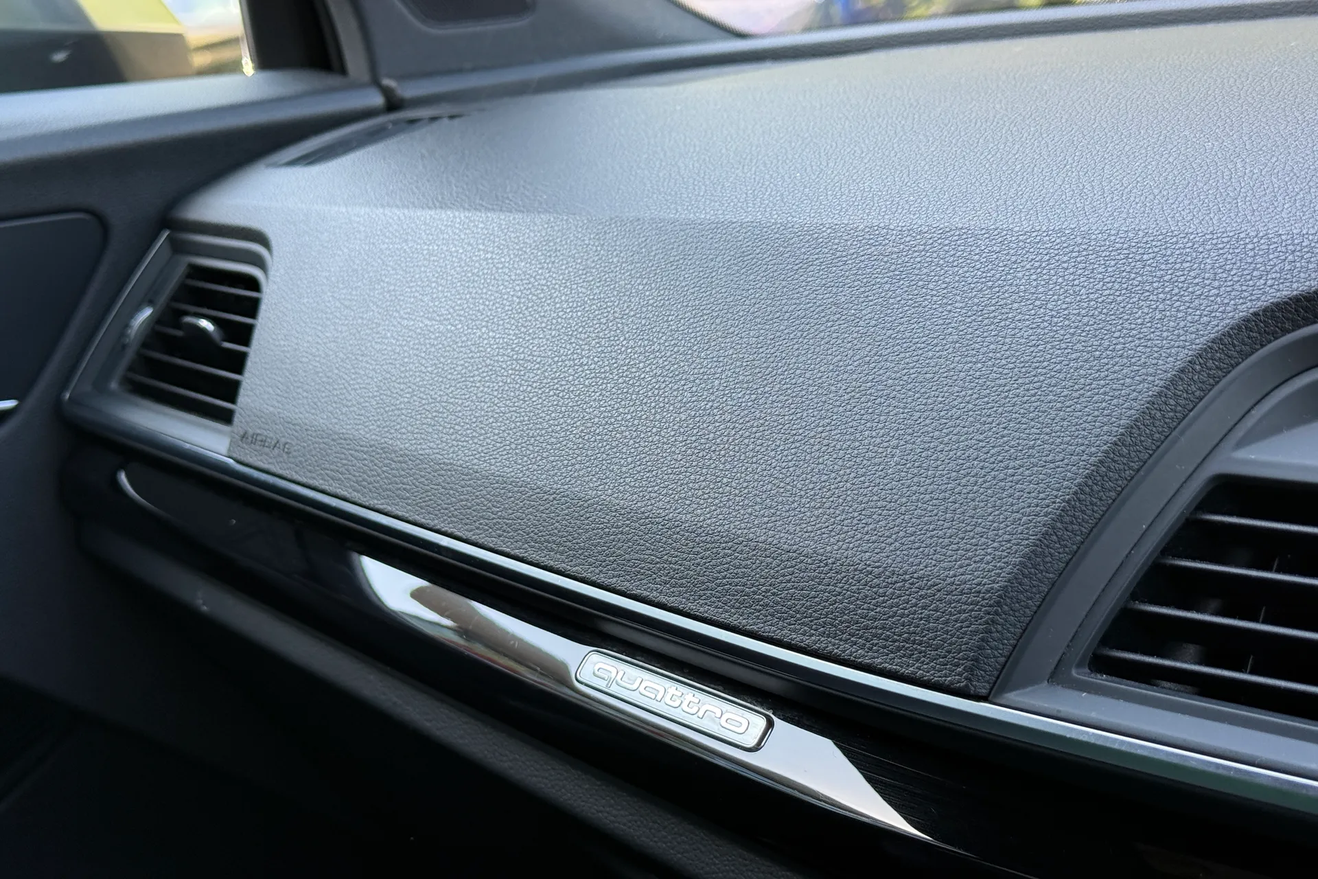 Audi Q5 thumbnail image number 13