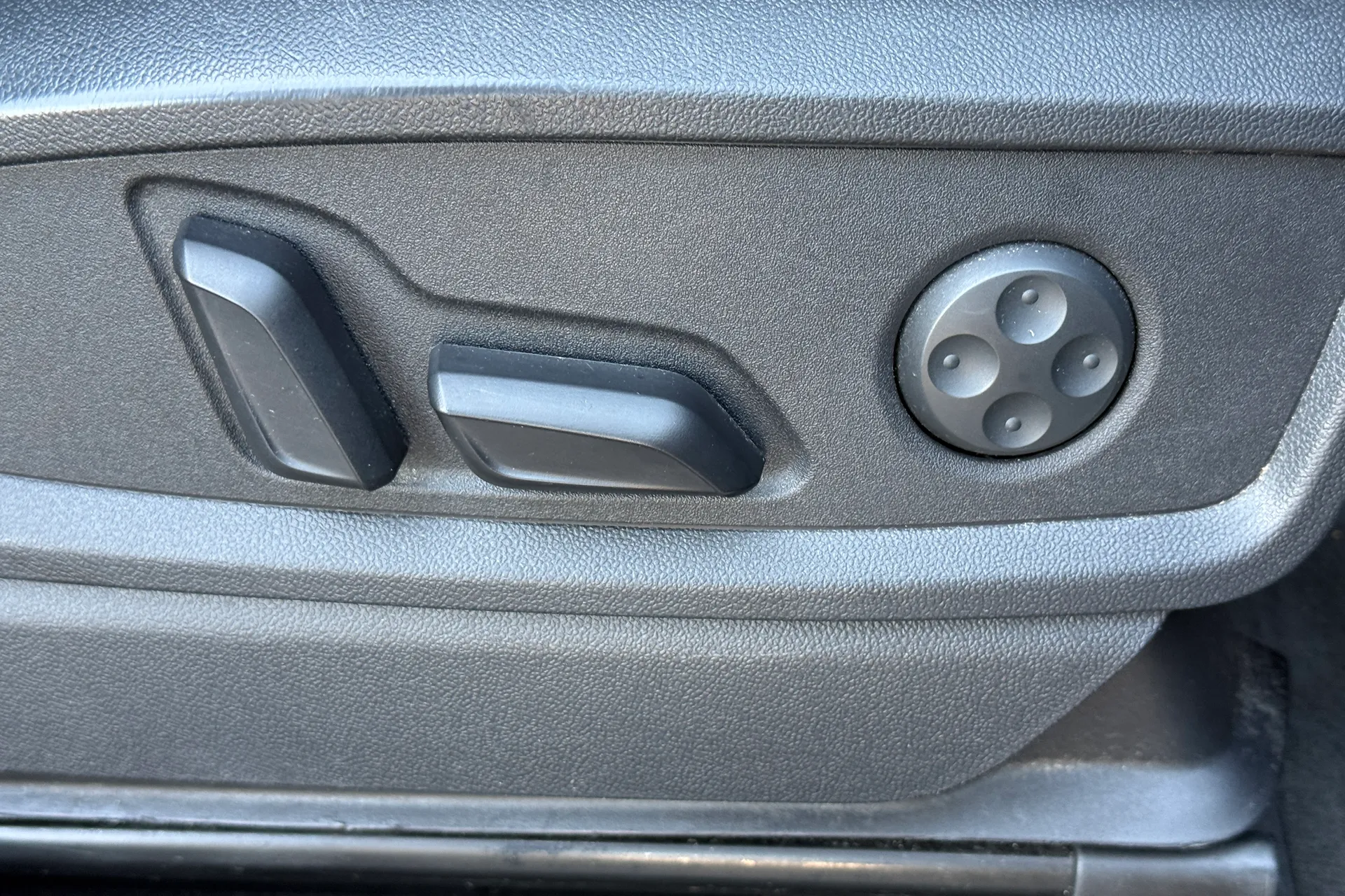 Audi Q5 thumbnail image number 27