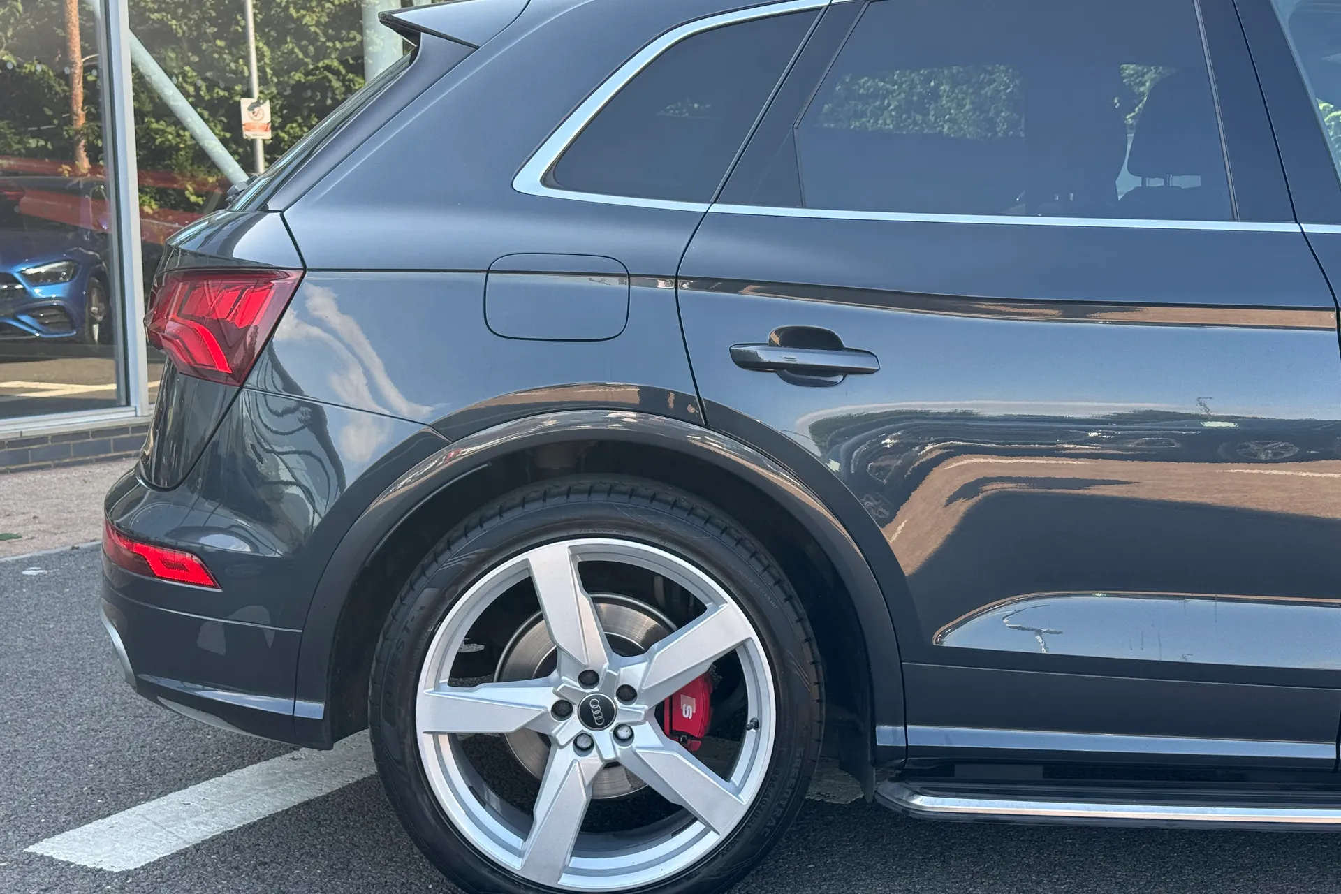Audi Q5 thumbnail image number 31