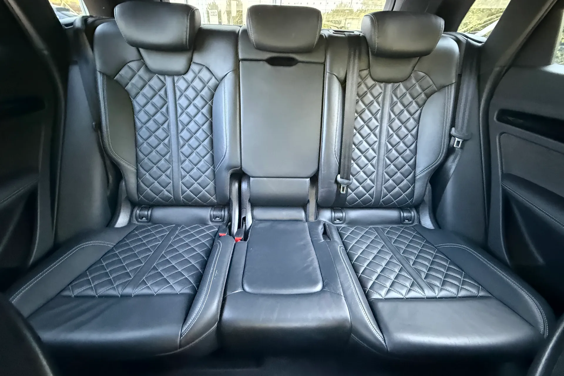 Audi Q5 thumbnail image number 17