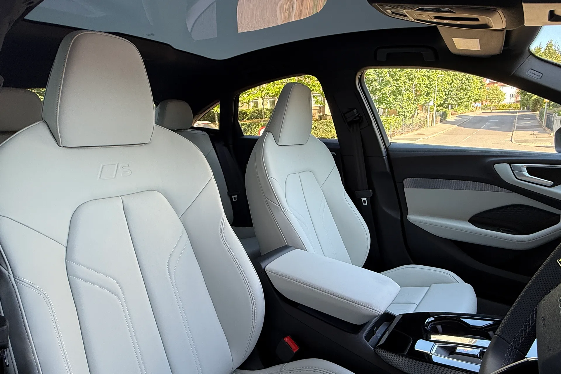 Audi A5 thumbnail image number 32