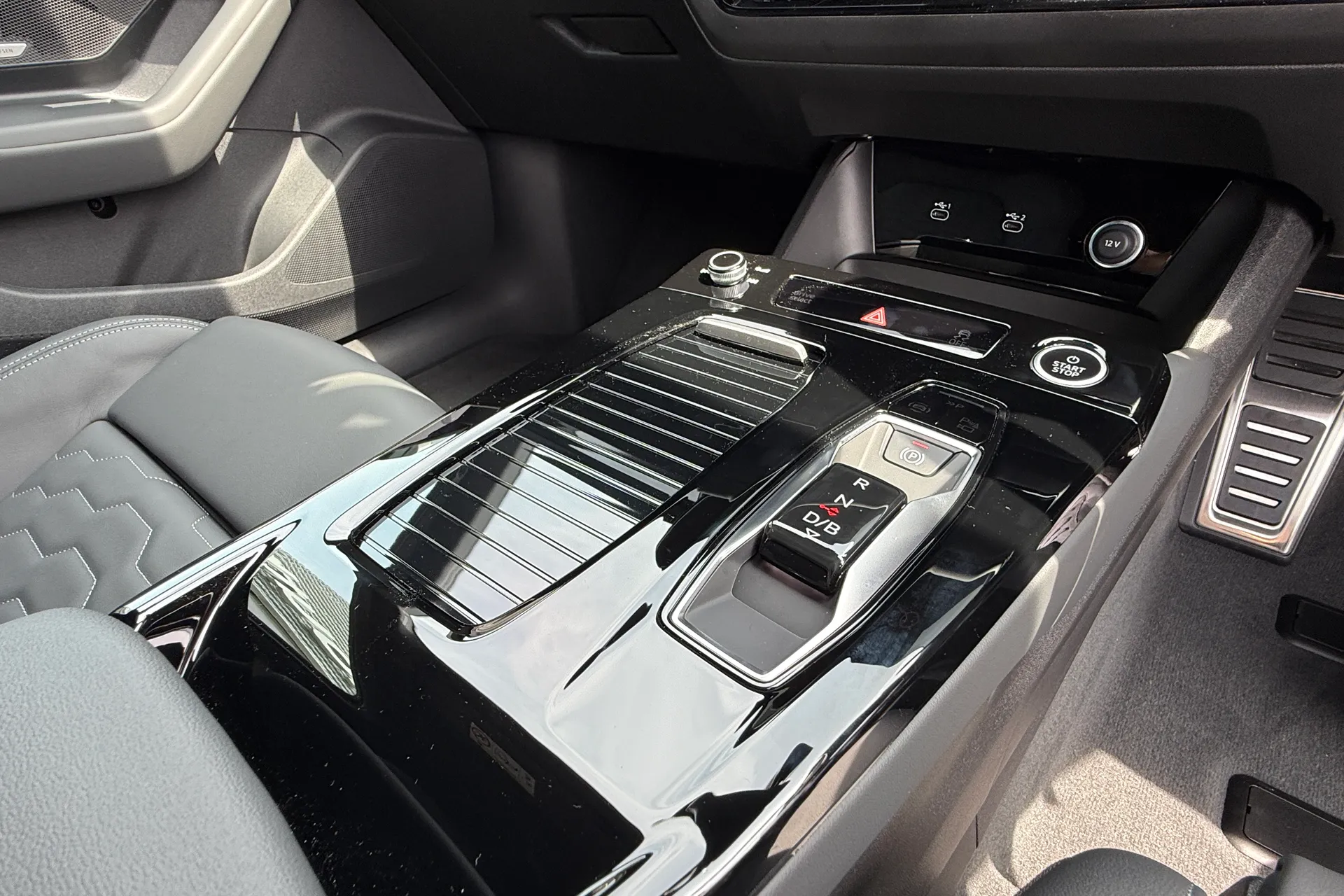 Audi A6 thumbnail image number 13