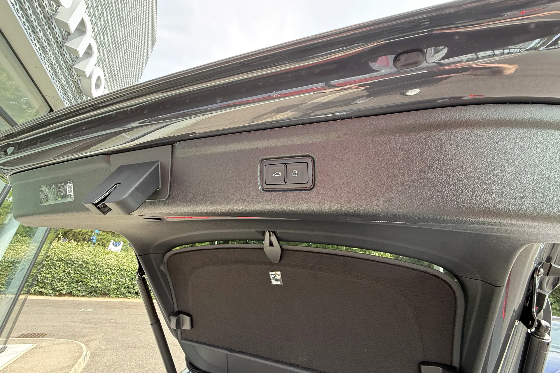 Audi A6 thumbnail image number 46