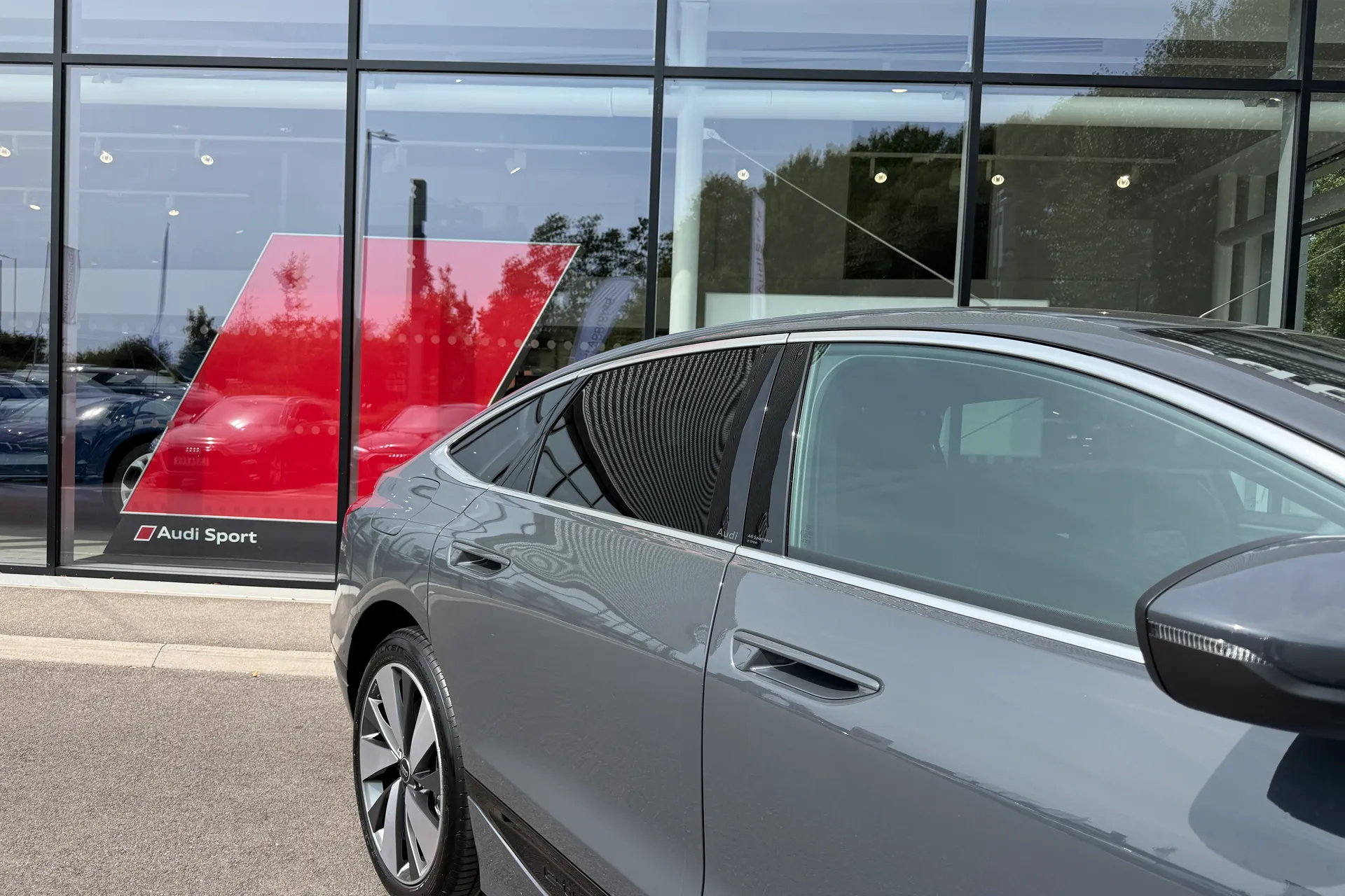 Audi A6 thumbnail image number 11