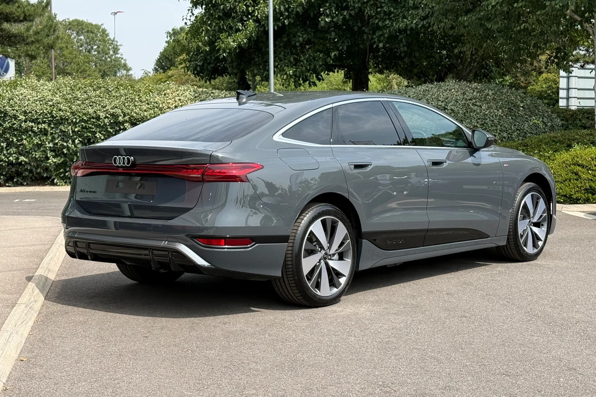 Audi A6 thumbnail image number 16