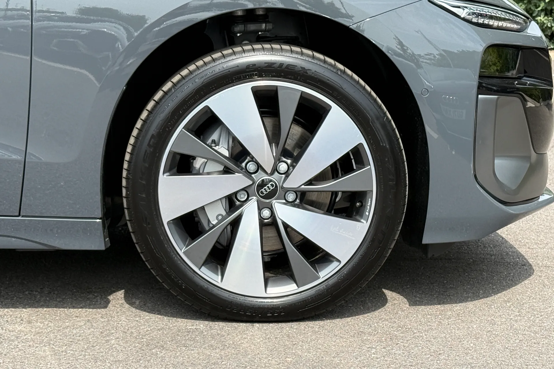 Audi A6 thumbnail image number 14