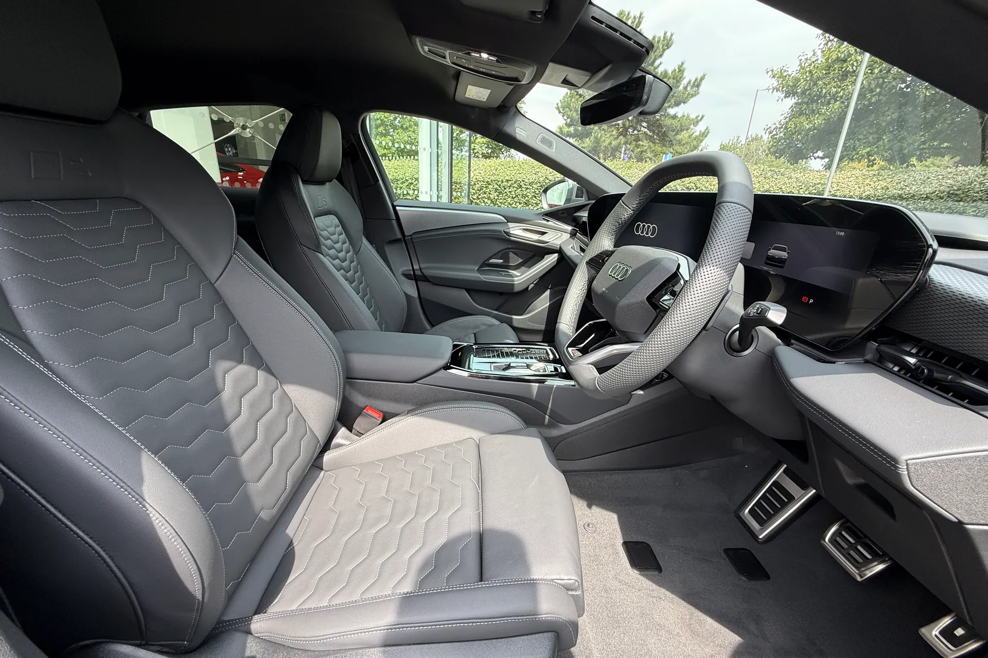Audi A6 thumbnail image number 41