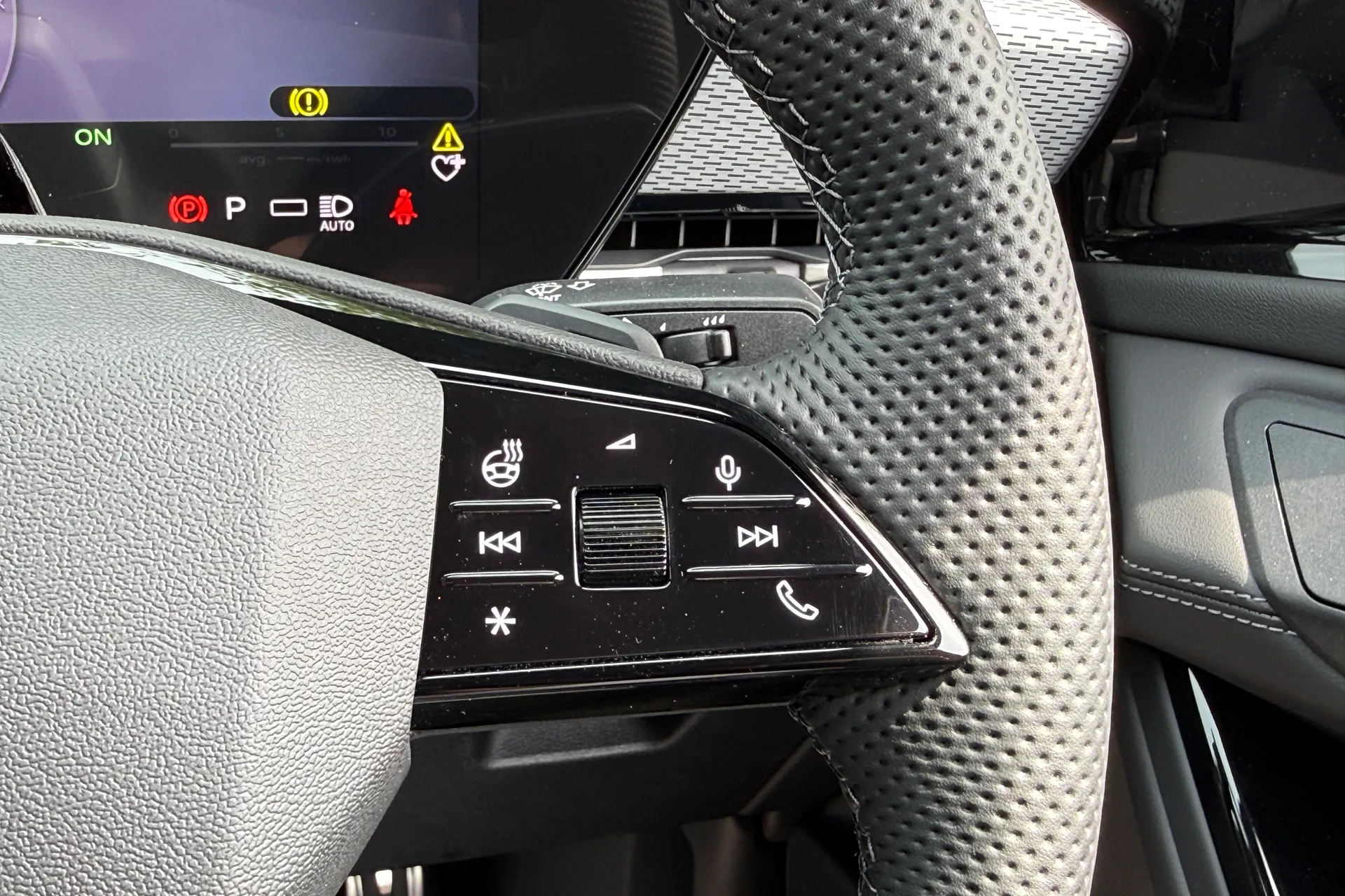 Audi A6 thumbnail image number 39