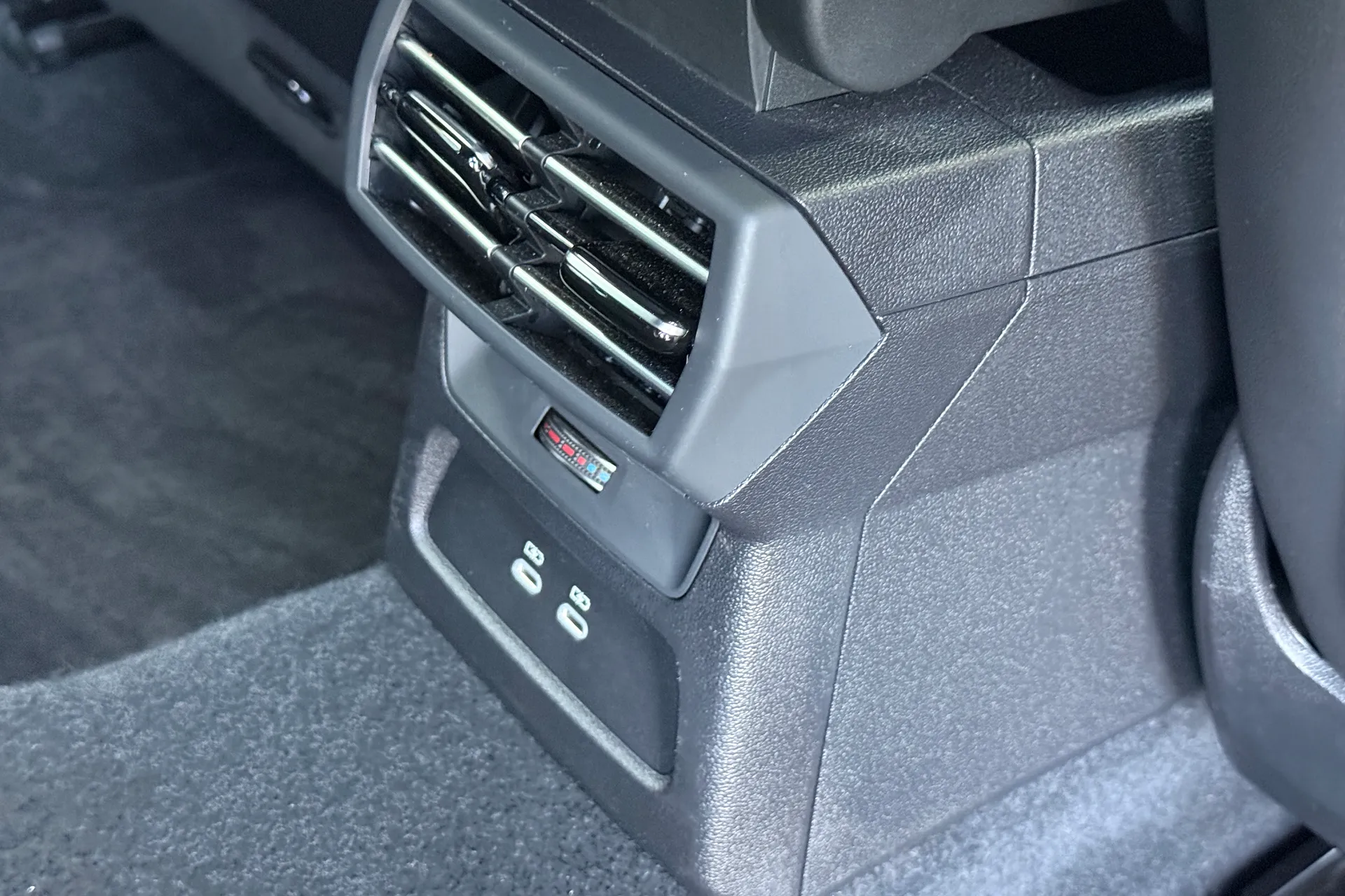 Audi A3 thumbnail image number 40