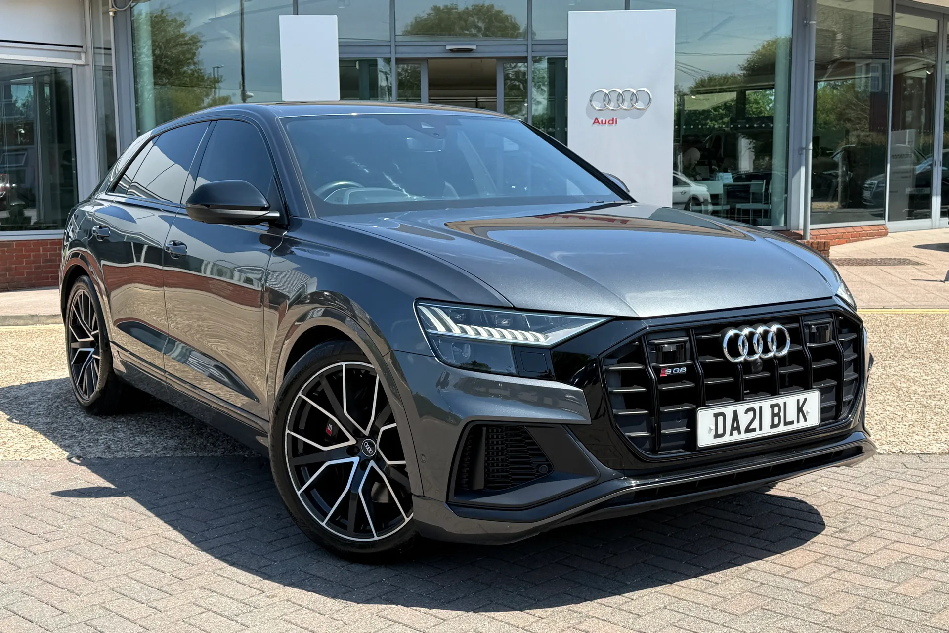 Audi Q8 thumbnail image number 28