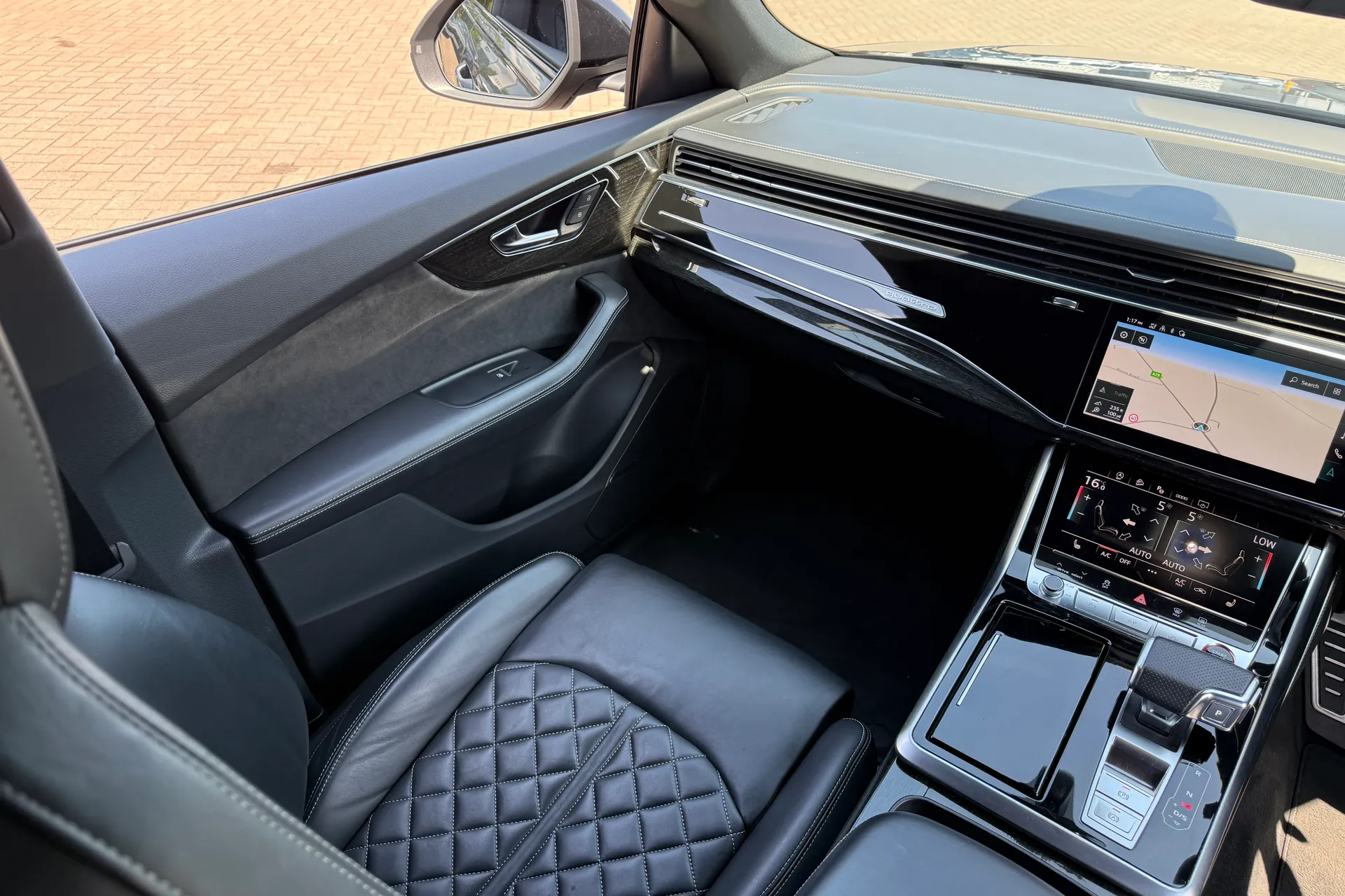 Audi Q8 thumbnail image number 43
