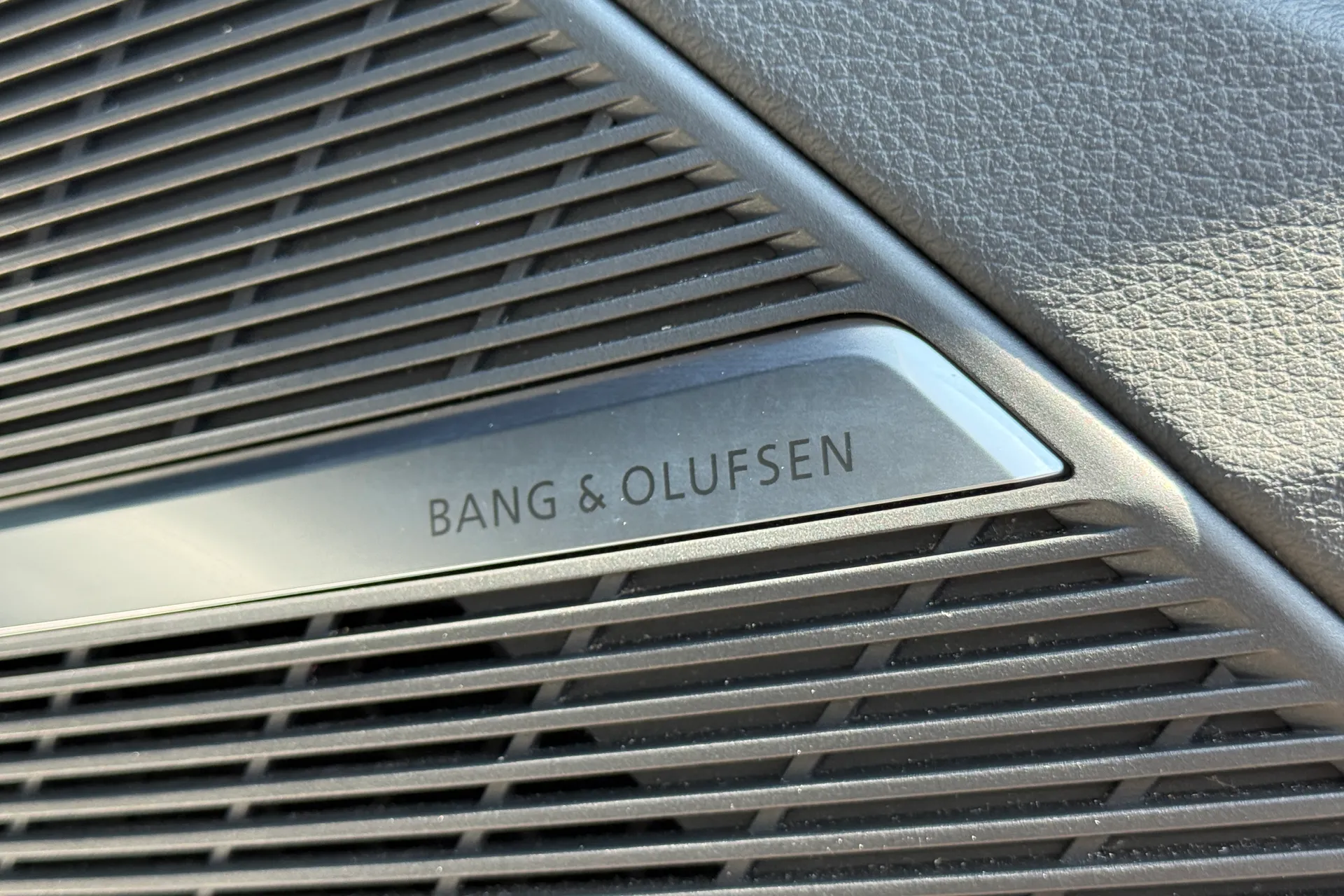 Audi Q8 thumbnail image number 18