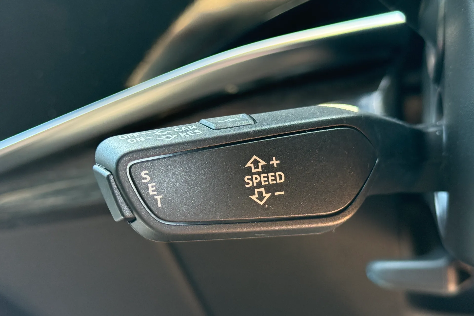 Audi Q8 thumbnail image number 21
