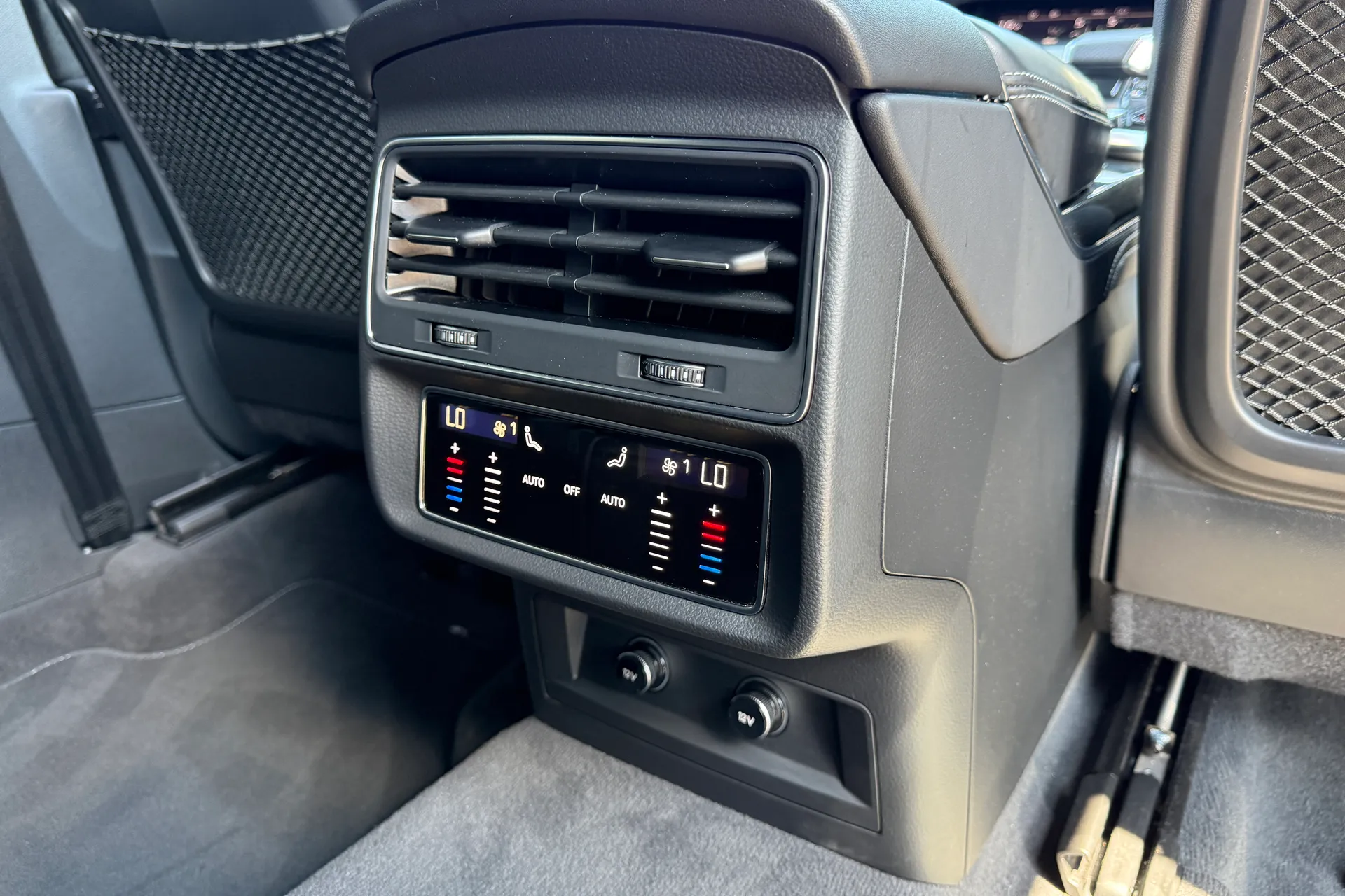 Audi Q8 thumbnail image number 53