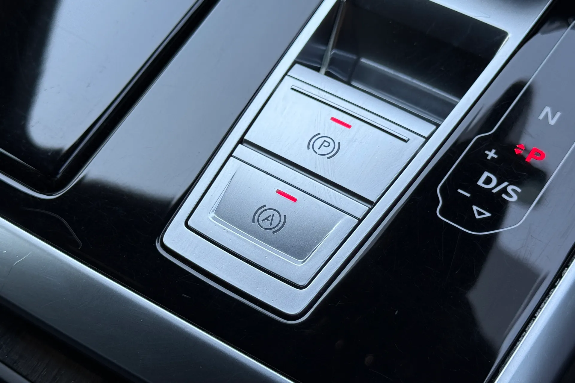 Audi Q8 thumbnail image number 45