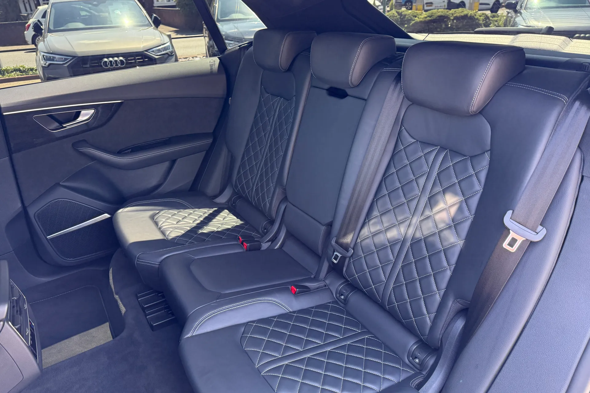 Audi Q8 thumbnail image number 47