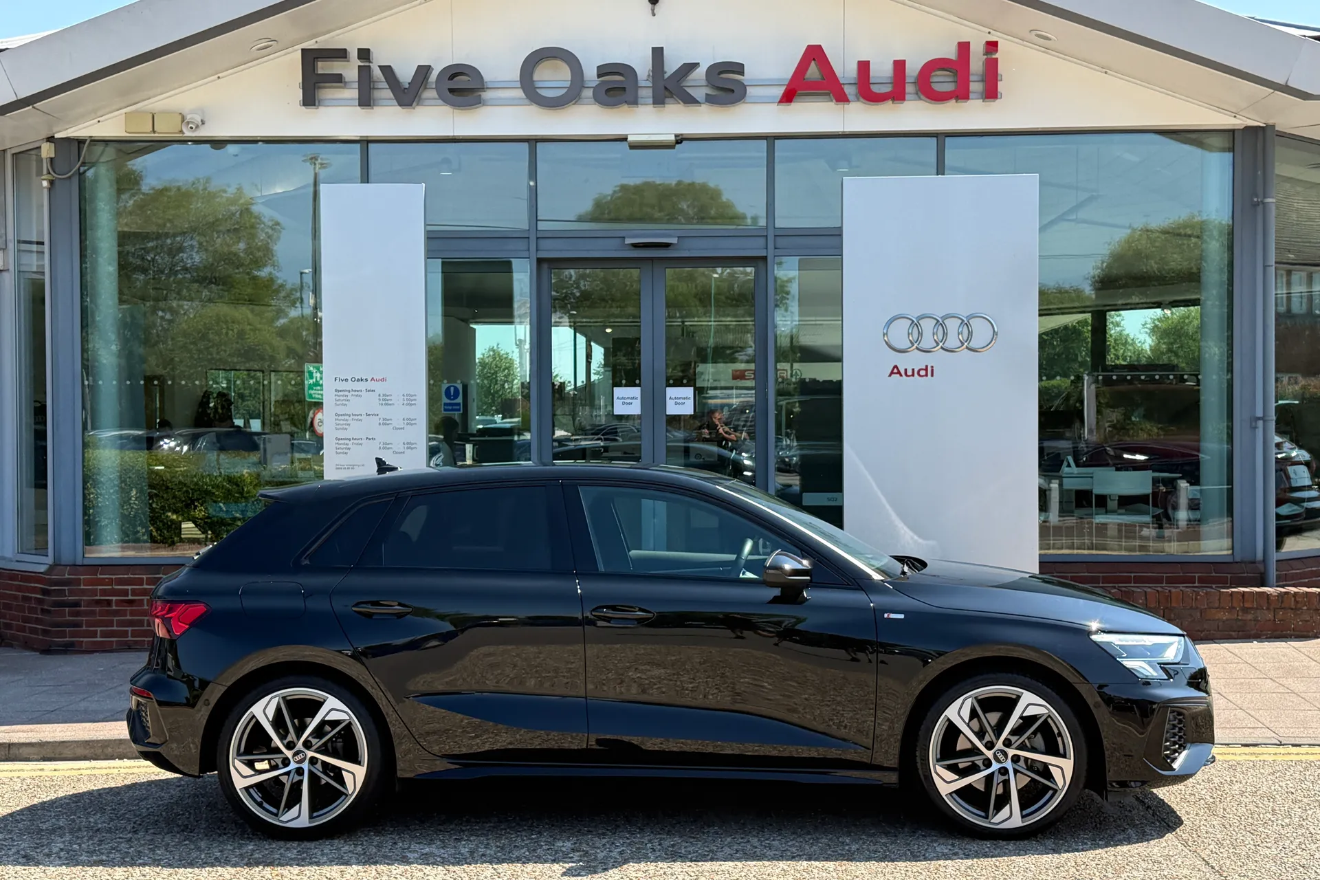 Audi A3 thumbnail image number 2
