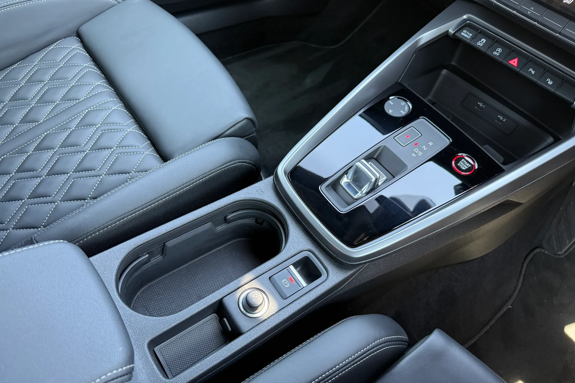 Audi A3 thumbnail image number 45