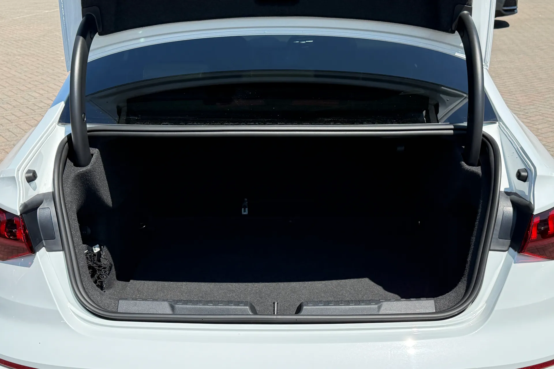 Audi A3 thumbnail image number 40