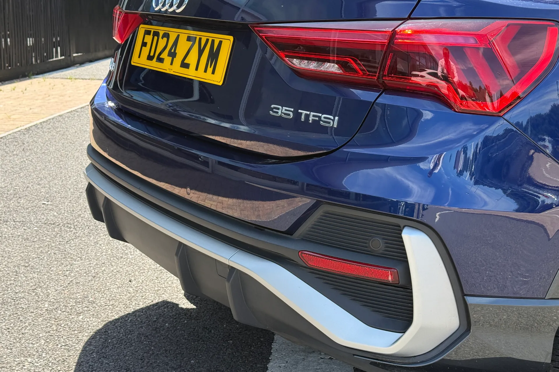 Audi Q3 thumbnail image number 42