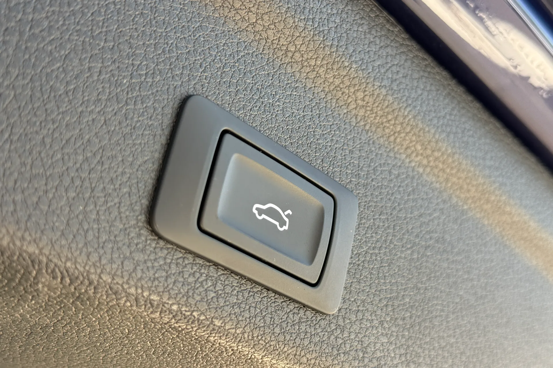 Audi Q3 thumbnail image number 44